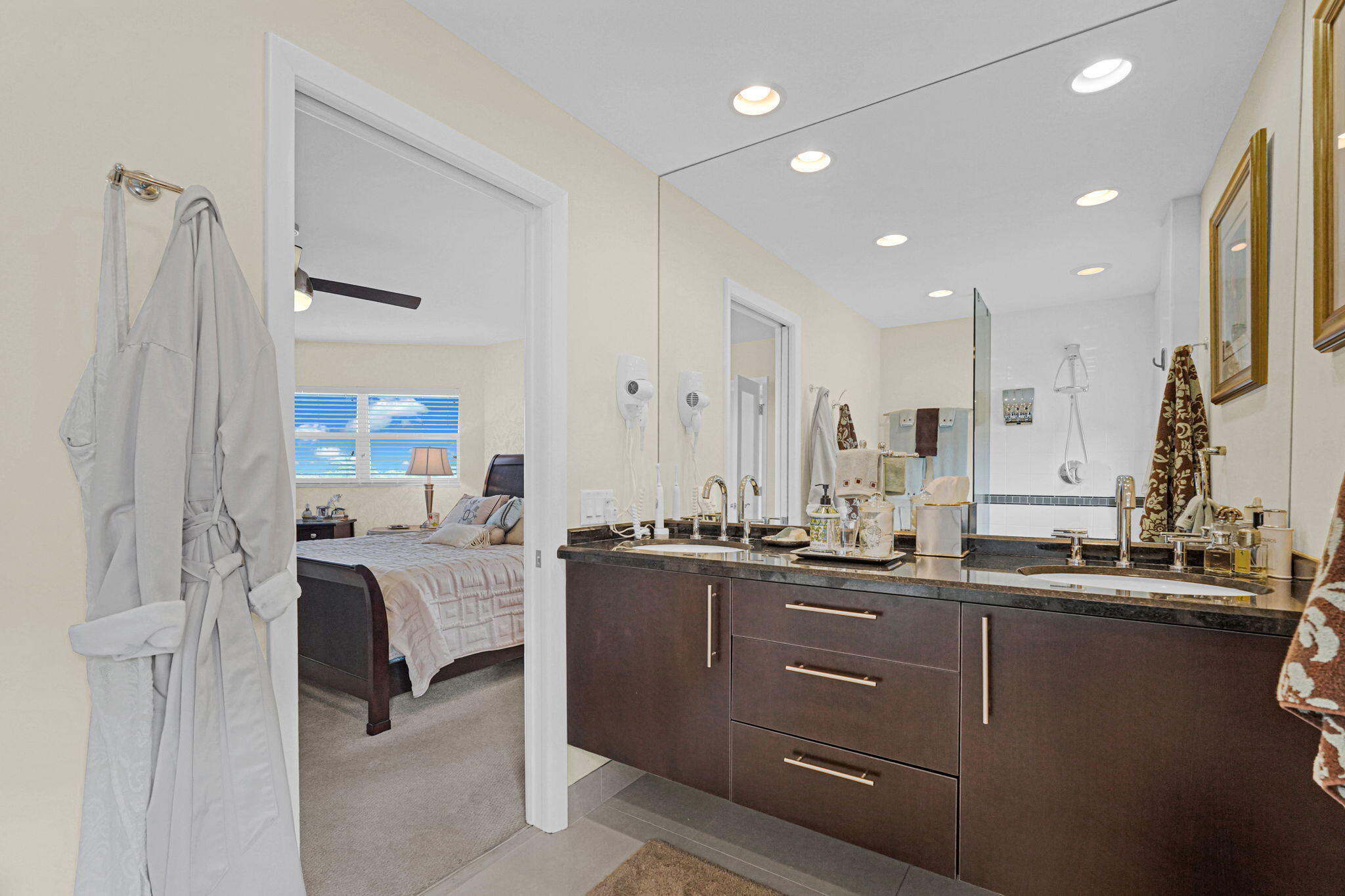 818 SE 4th #505 Fort Lauderdale, FL 33301