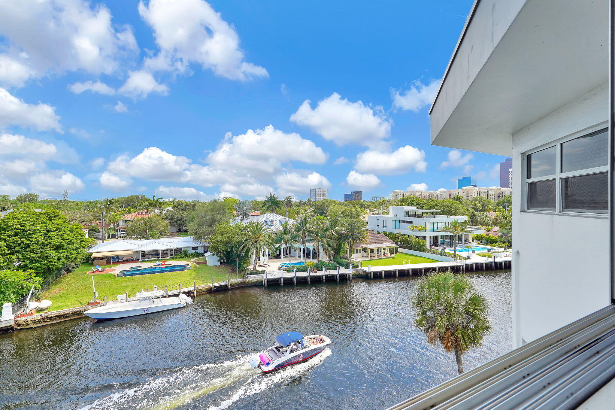 818 SE 4th #505 Fort Lauderdale, FL 33301