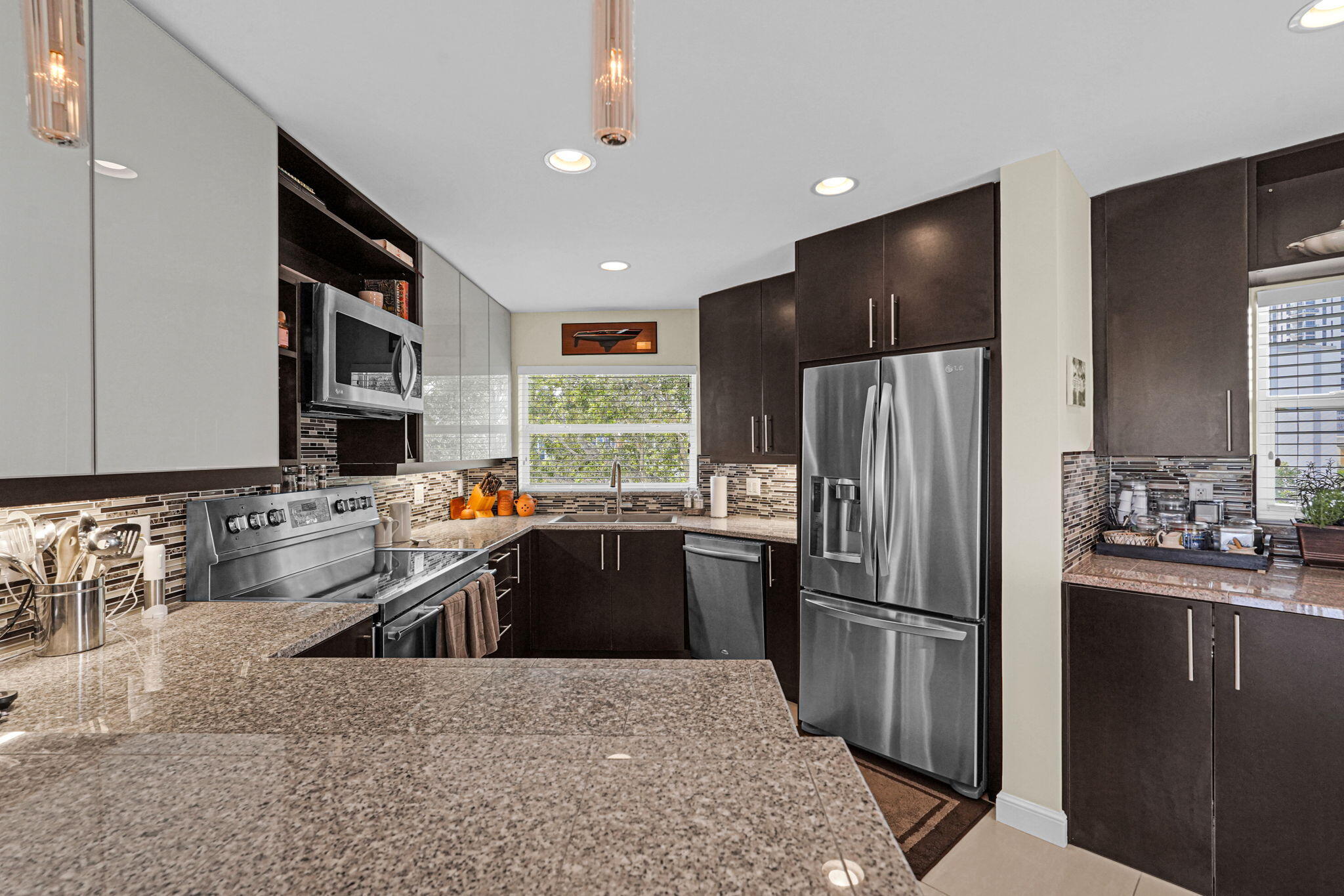 818 SE 4th #505 Fort Lauderdale, FL 33301