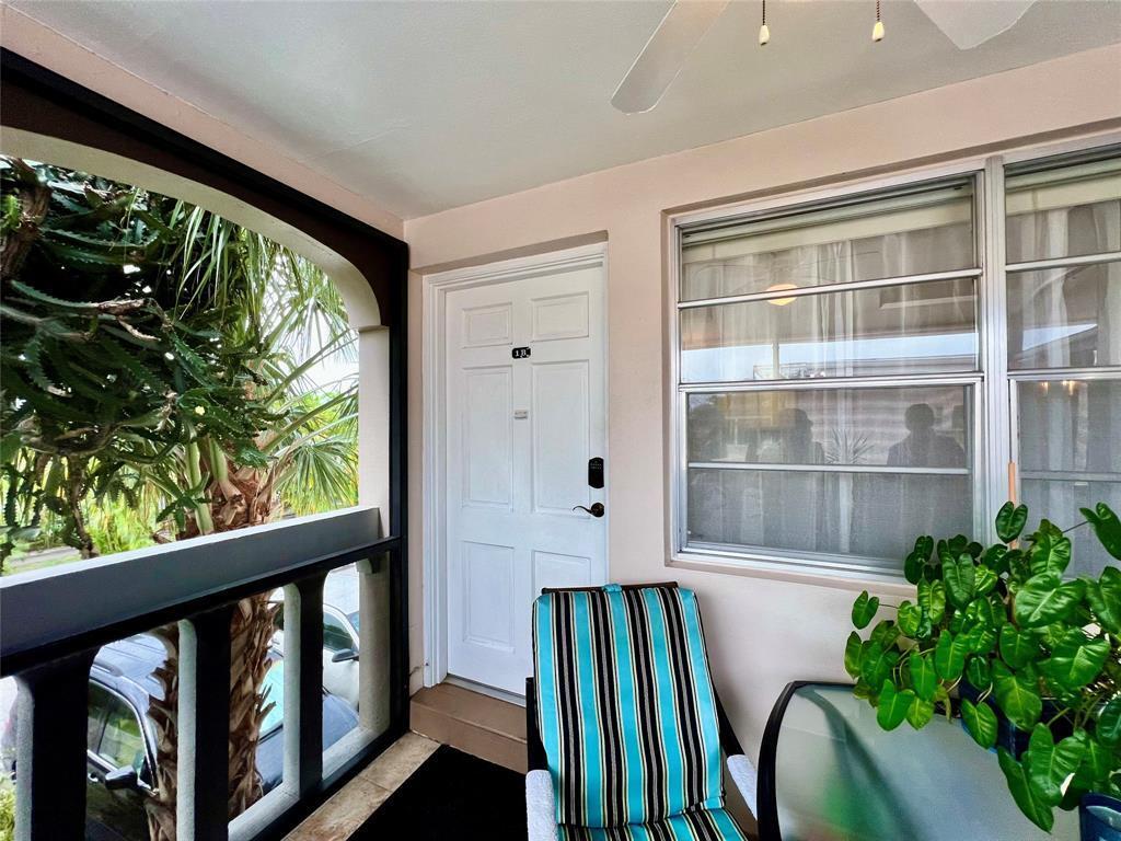 160 NE 8th #1b Hallandale Beach, FL 33009
