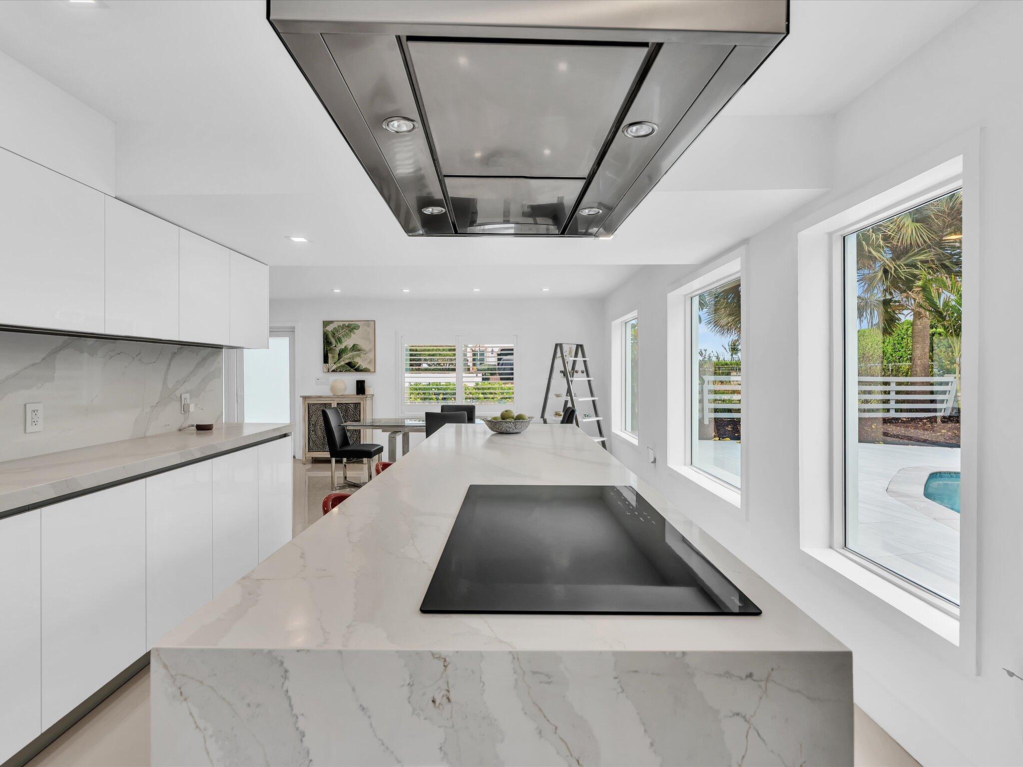 1903 Bay Pompano Beach, FL 33062