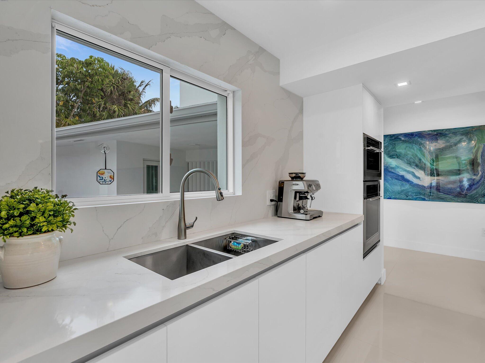 1903 Bay Pompano Beach, FL 33062