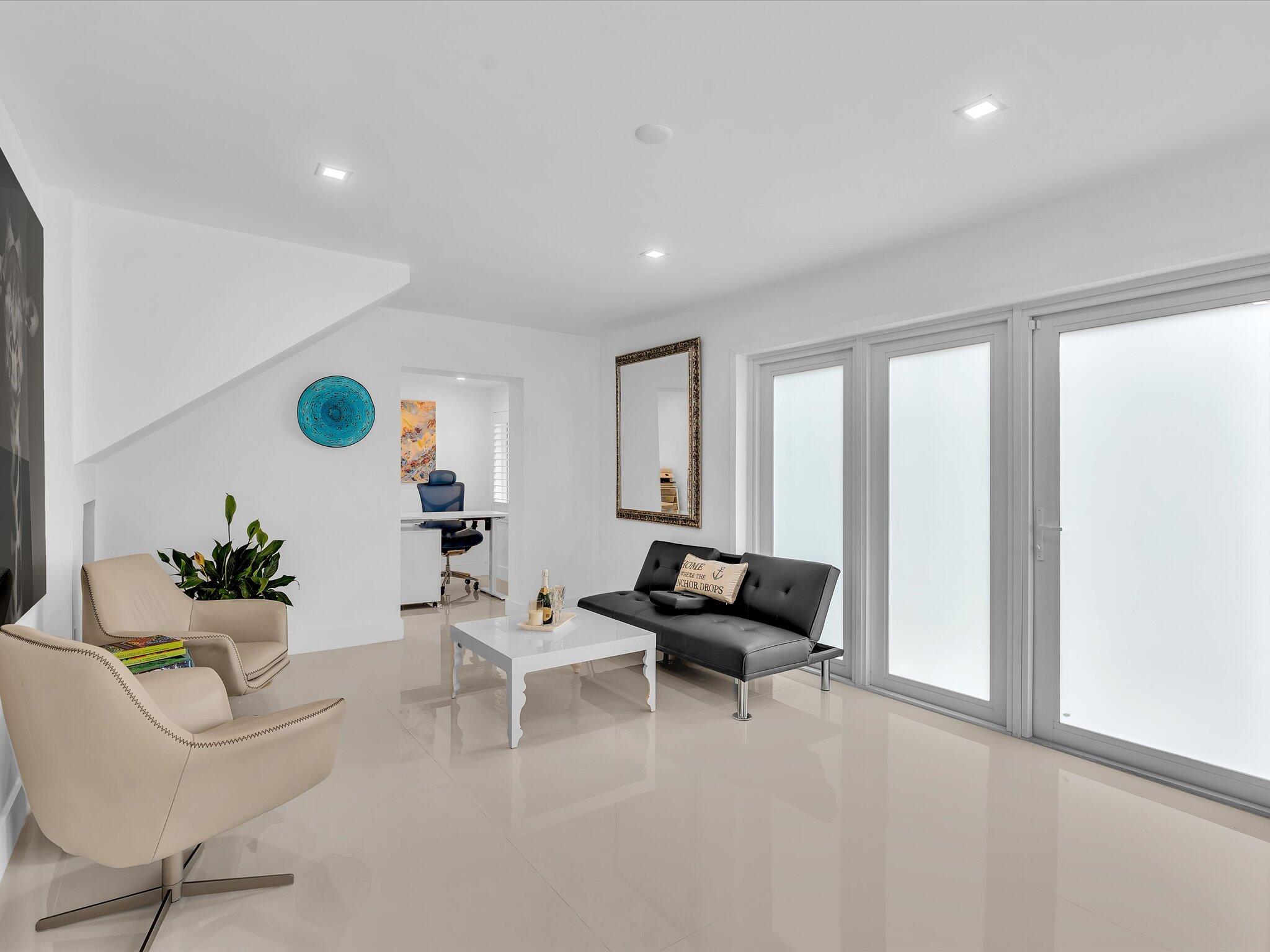1903 Bay Pompano Beach, FL 33062