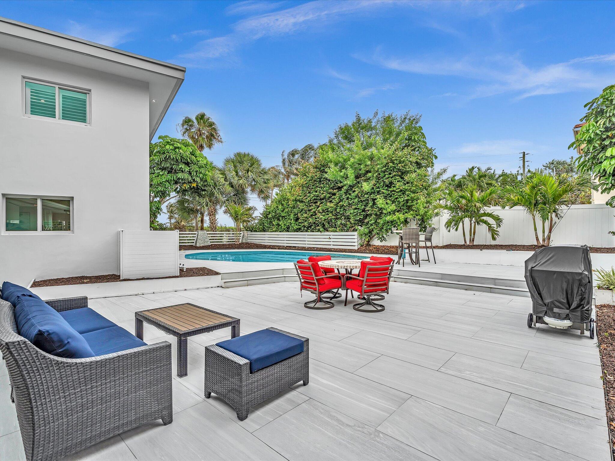 1903 Bay Pompano Beach, FL 33062