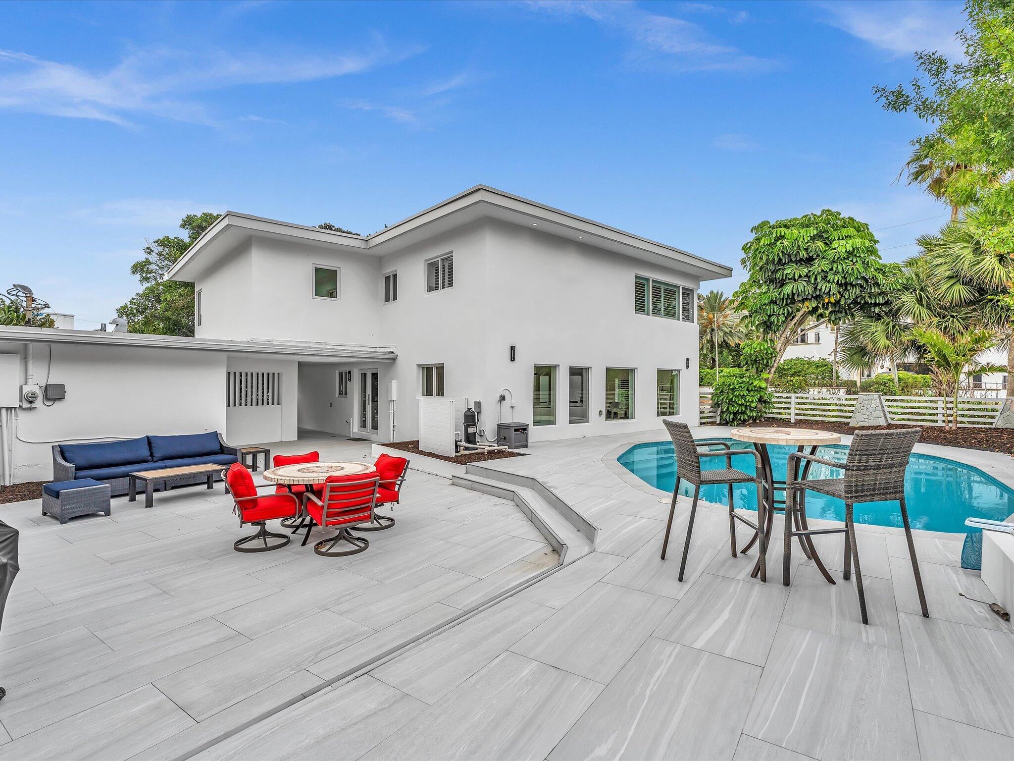 1903 Bay Pompano Beach, FL 33062