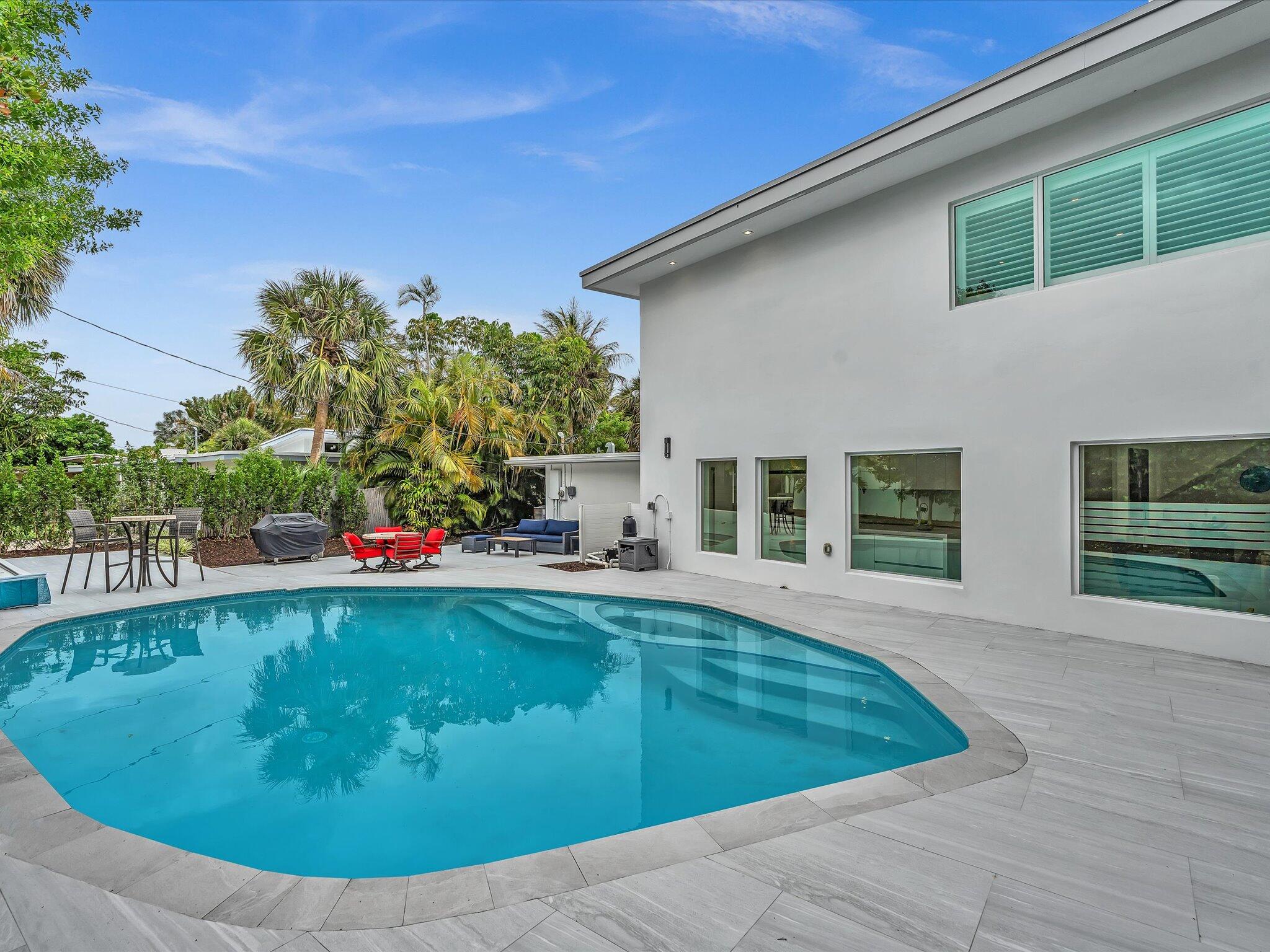 1903 Bay Pompano Beach, FL 33062