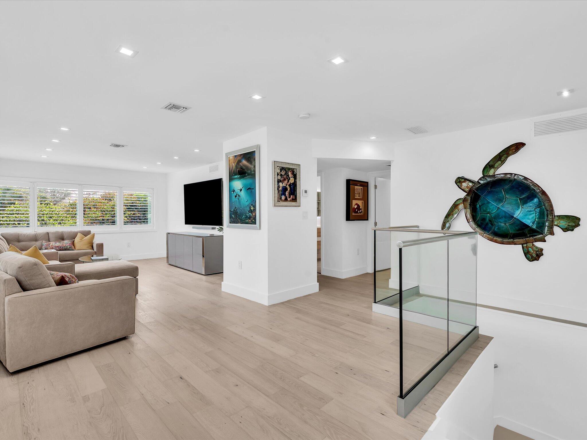 1903 Bay Pompano Beach, FL 33062