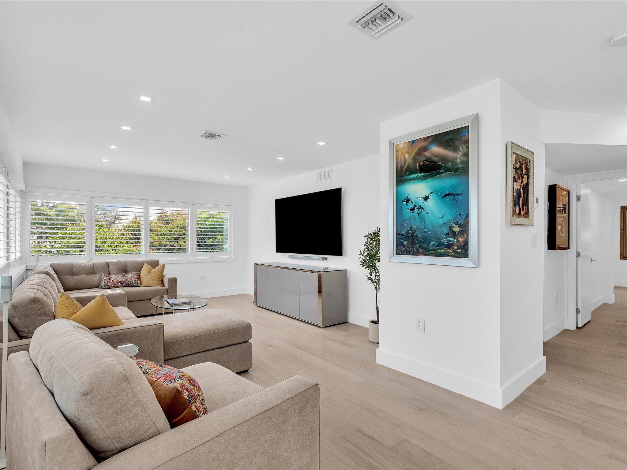 1903 Bay Pompano Beach, FL 33062