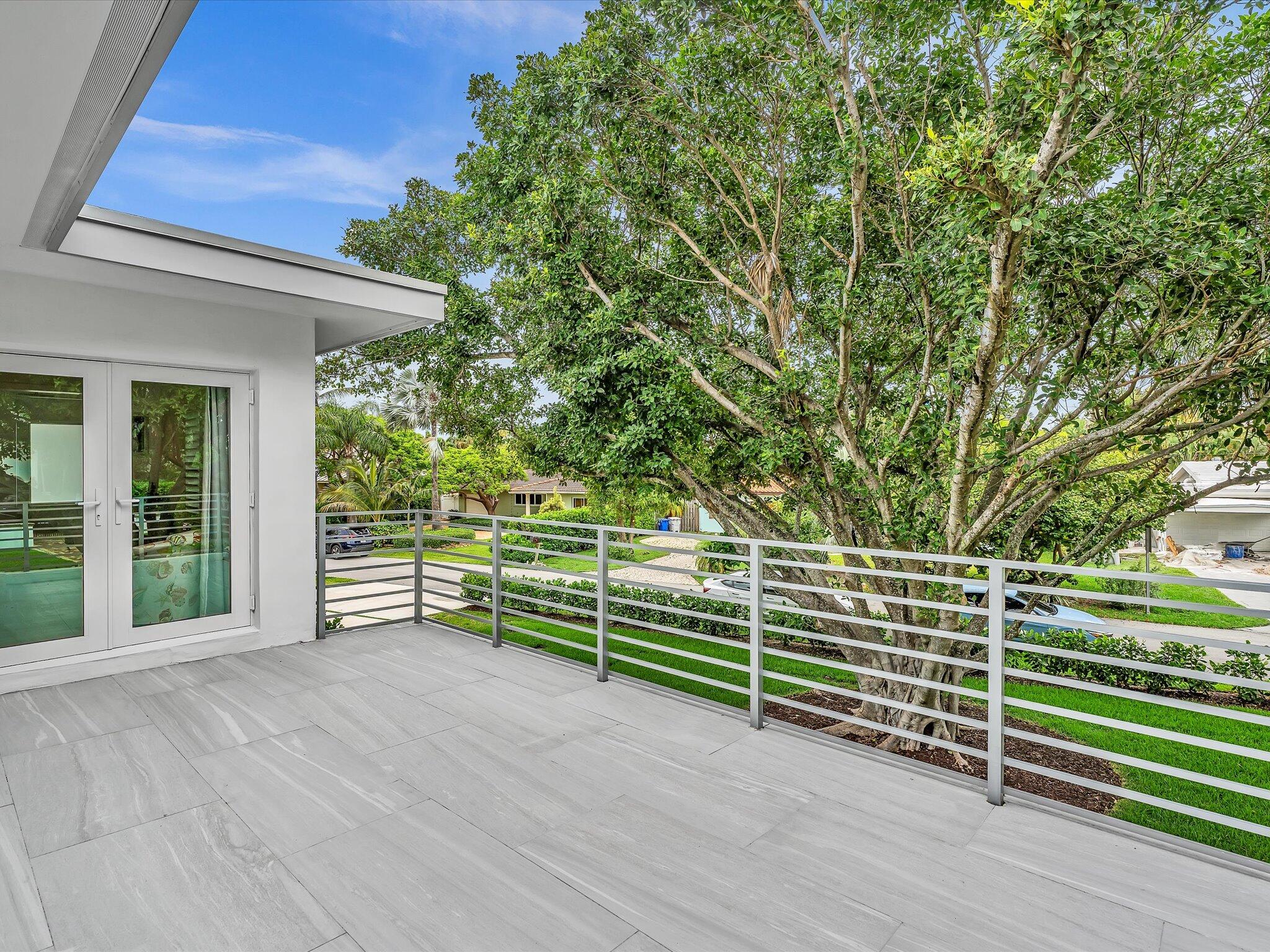 1903 Bay Pompano Beach, FL 33062