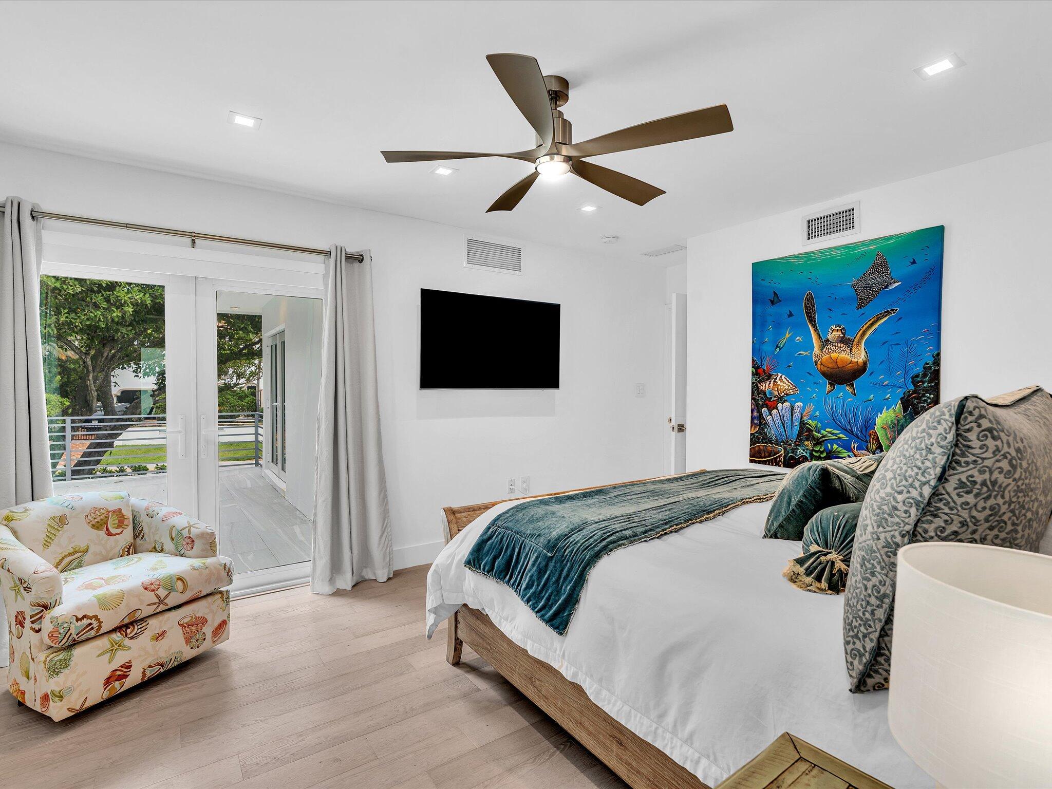 1903 Bay Pompano Beach, FL 33062