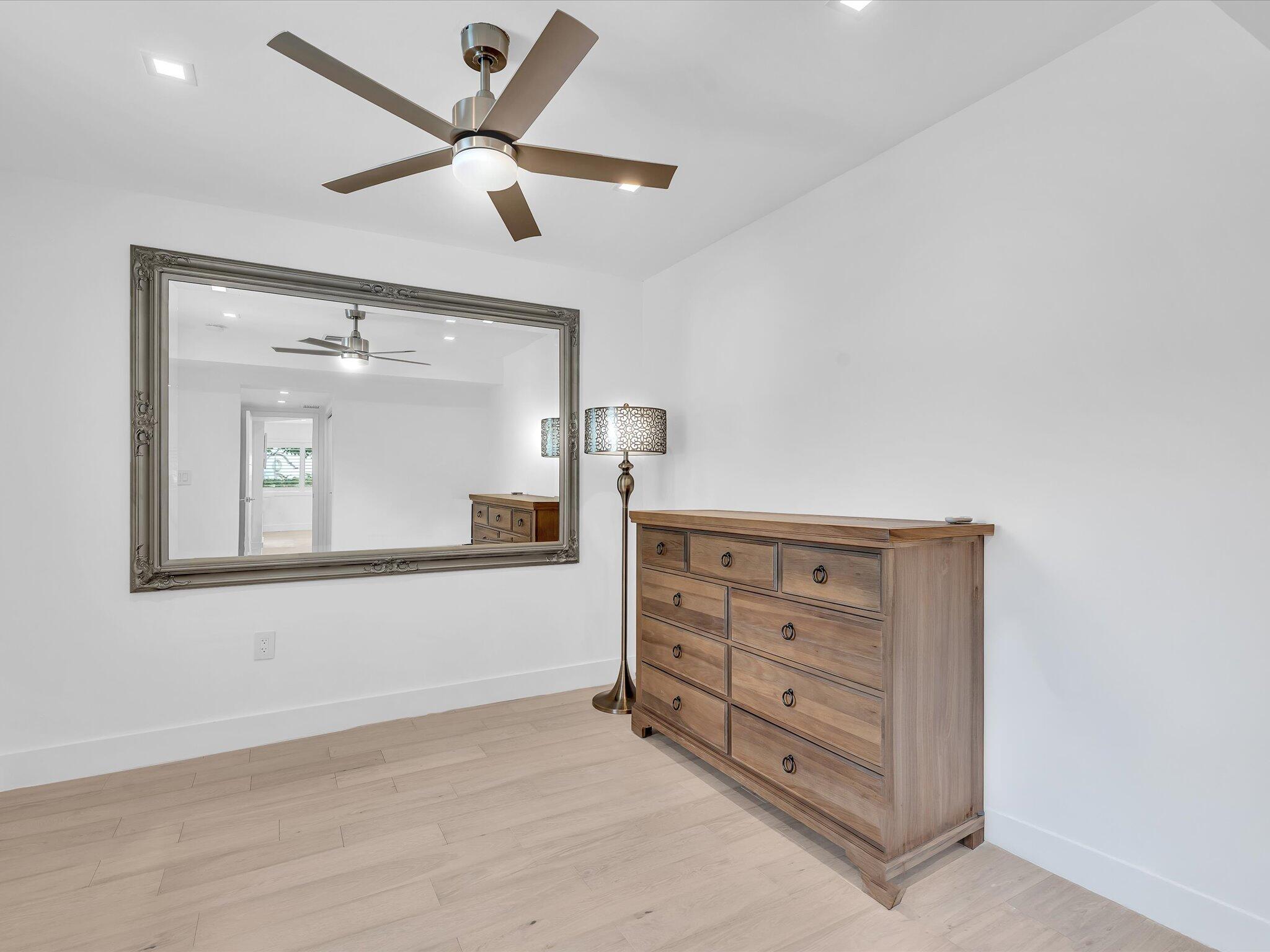 1903 Bay Pompano Beach, FL 33062