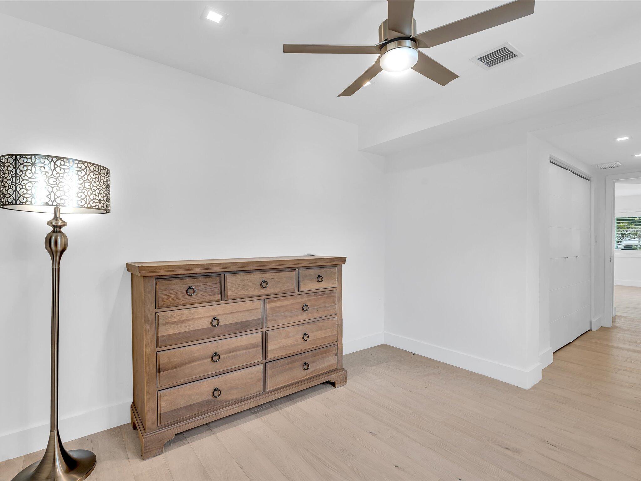 1903 Bay Pompano Beach, FL 33062