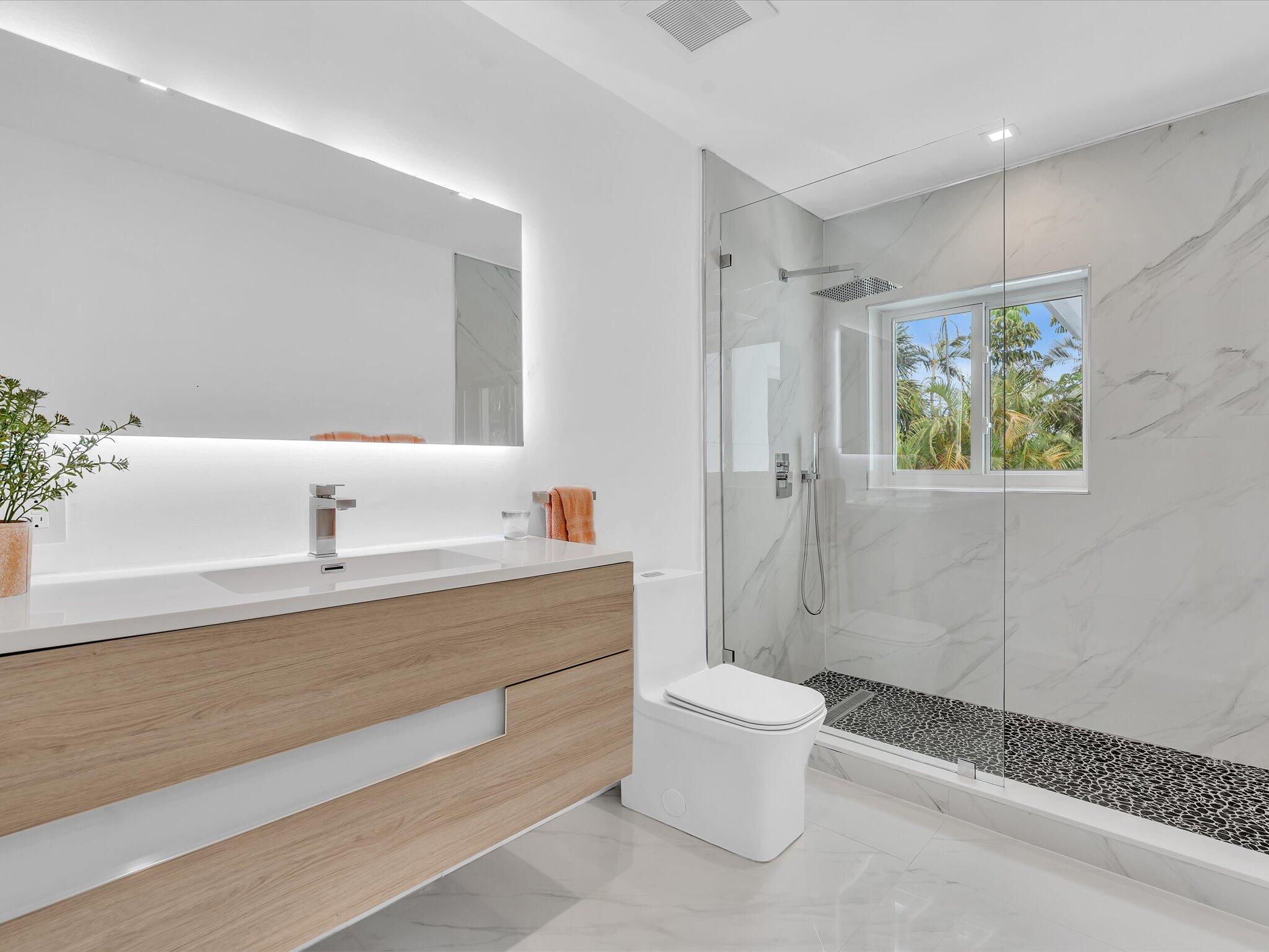 1903 Bay Pompano Beach, FL 33062