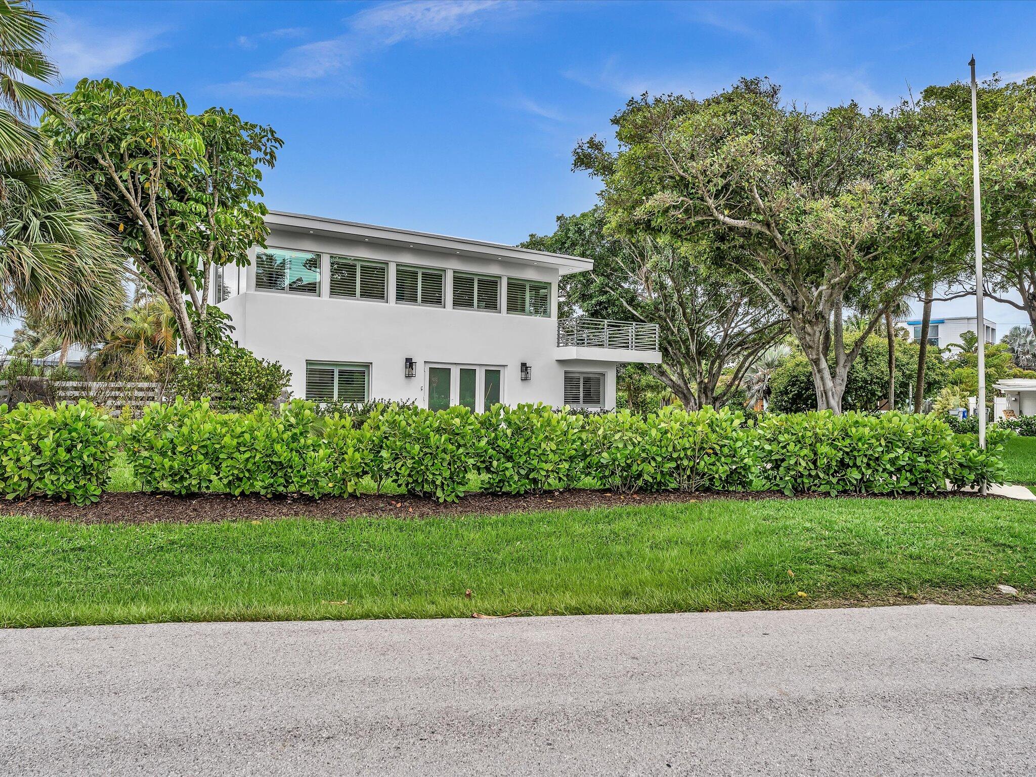 1903 Bay Pompano Beach, FL 33062