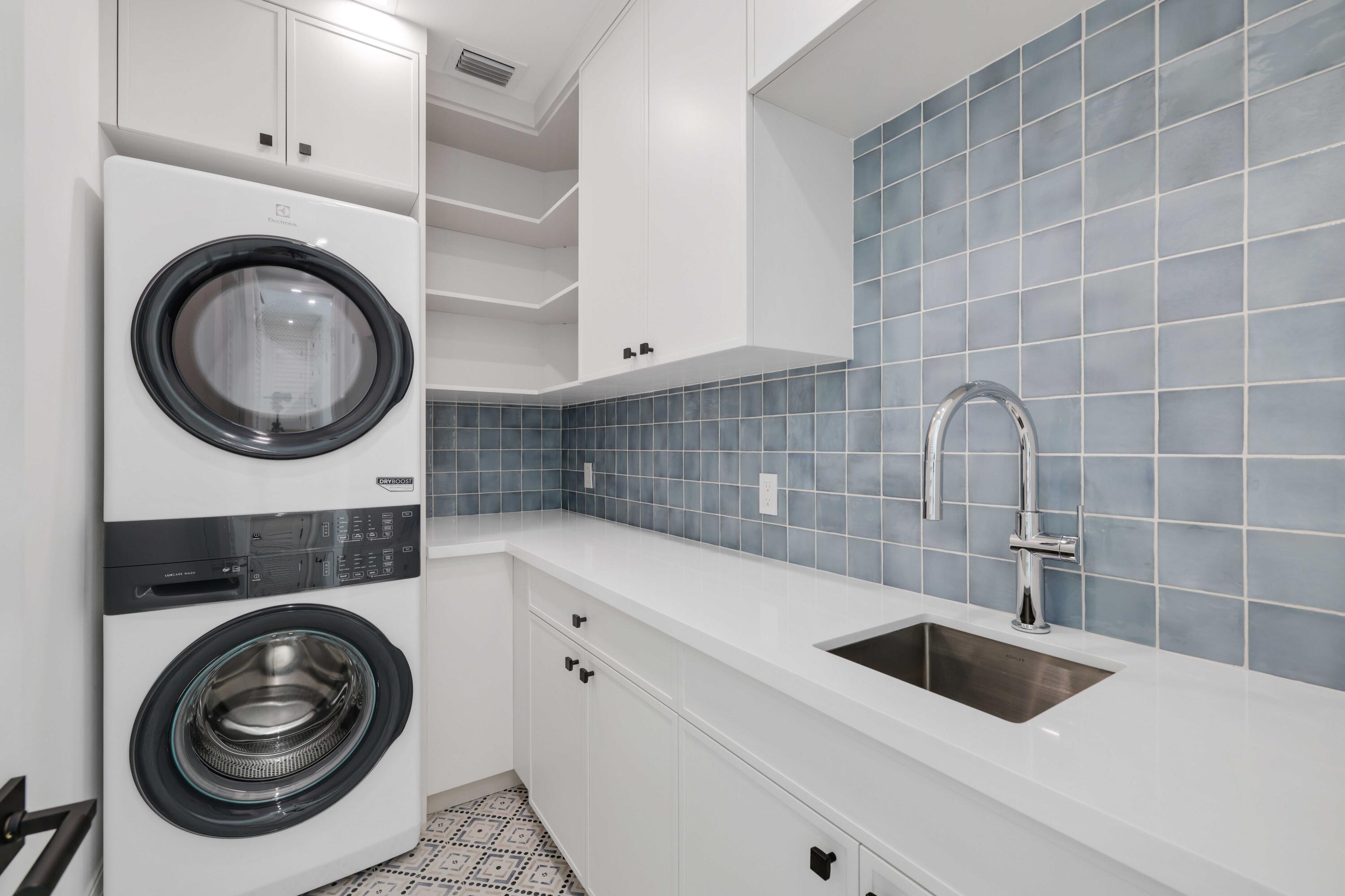 317 Greymon West Palm Beach, FL 33405