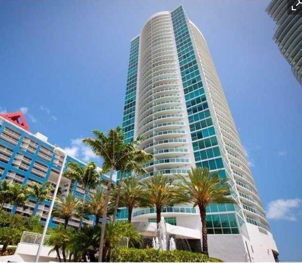 image Skyline on Brickell0
