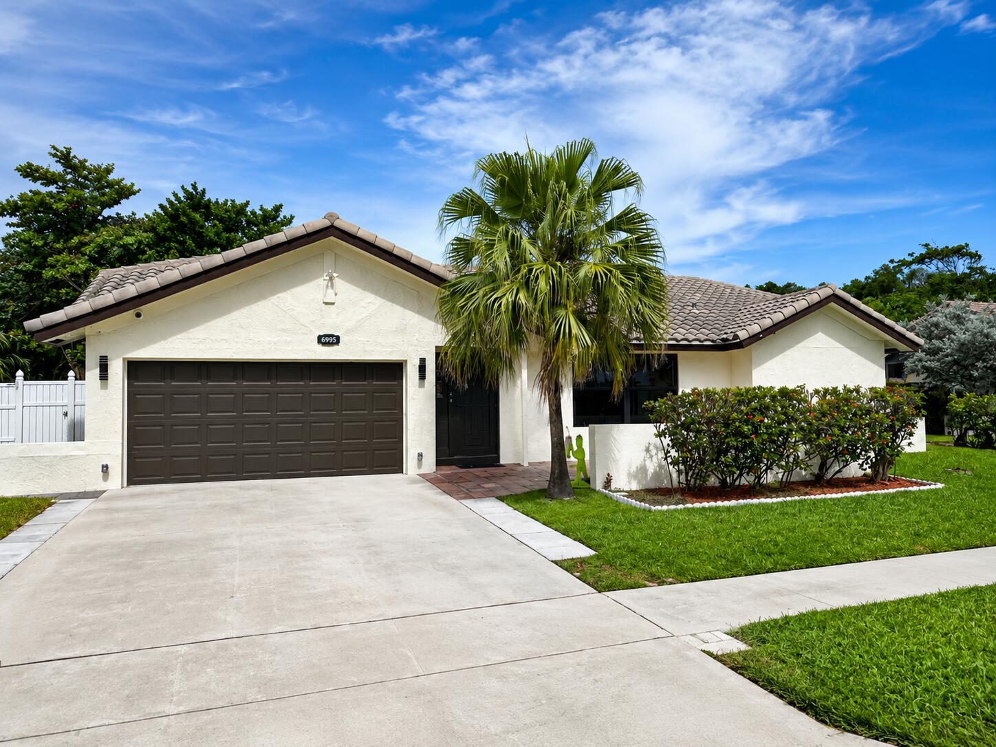 6995 NW 5th