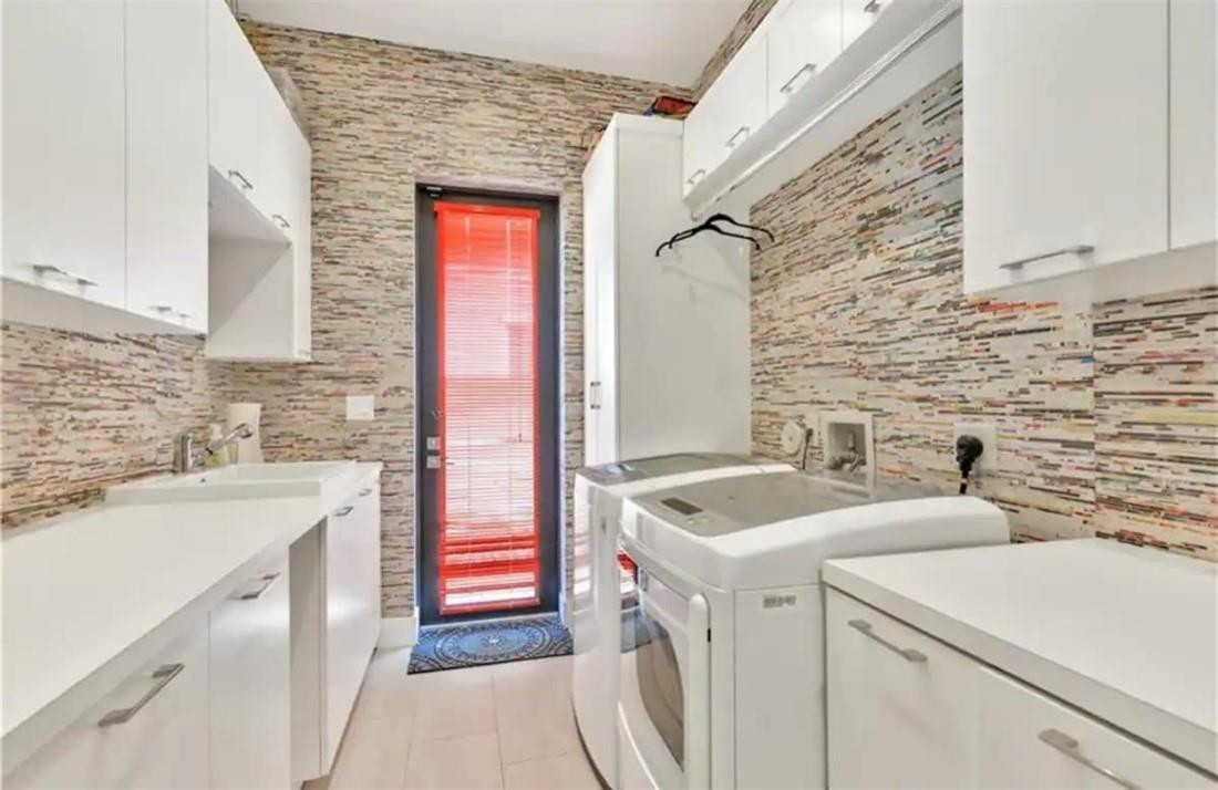 404 NE 13th Fort Lauderdale, FL 33301