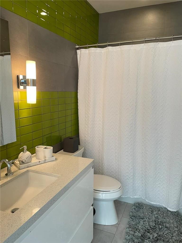 404 NE 13th Fort Lauderdale, FL 33301