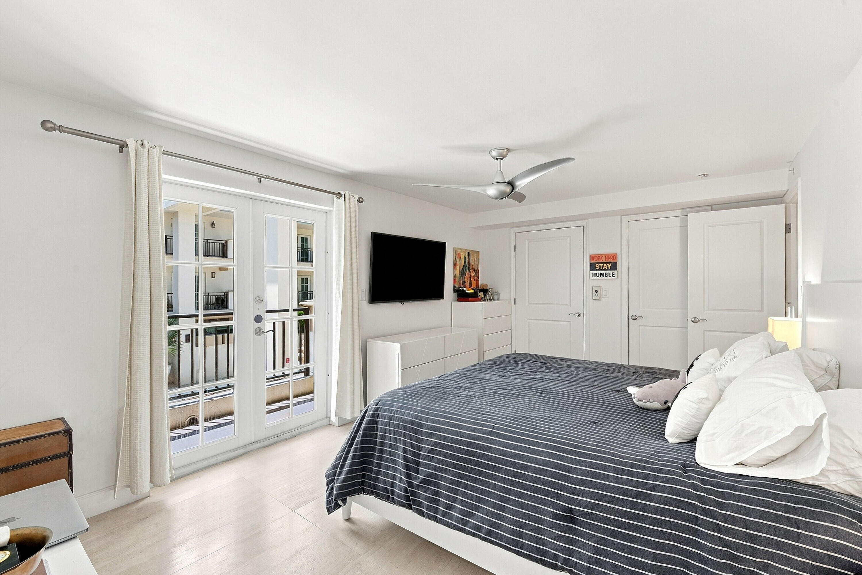 243 Meridian #113 Miami Beach, FL 33139