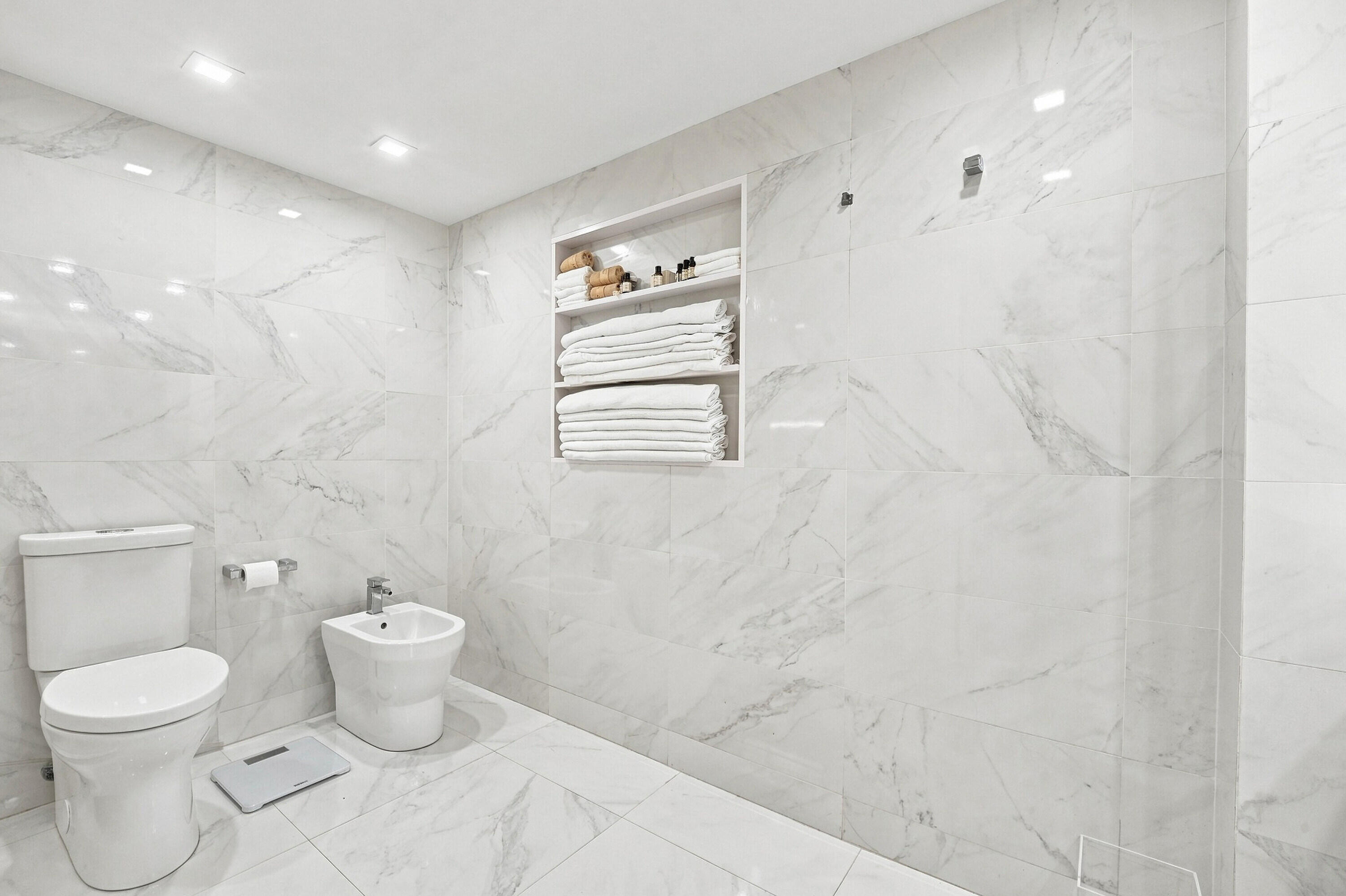 243 Meridian #113 Miami Beach, FL 33139