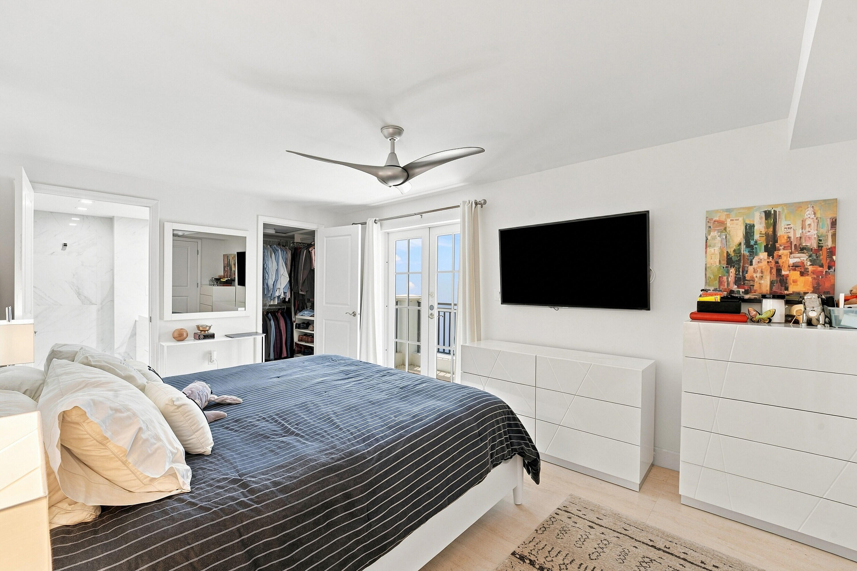 243 Meridian #113 Miami Beach, FL 33139