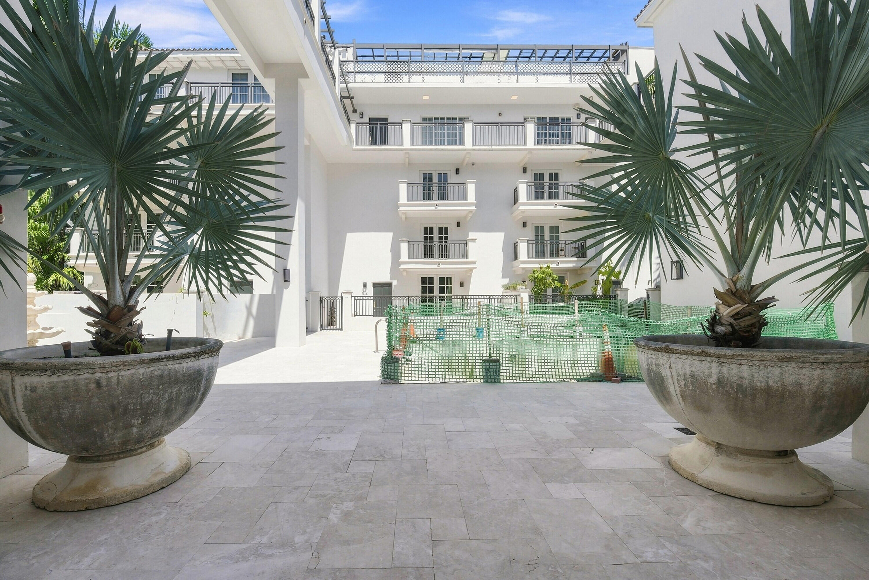 243 Meridian #113 Miami Beach, FL 33139