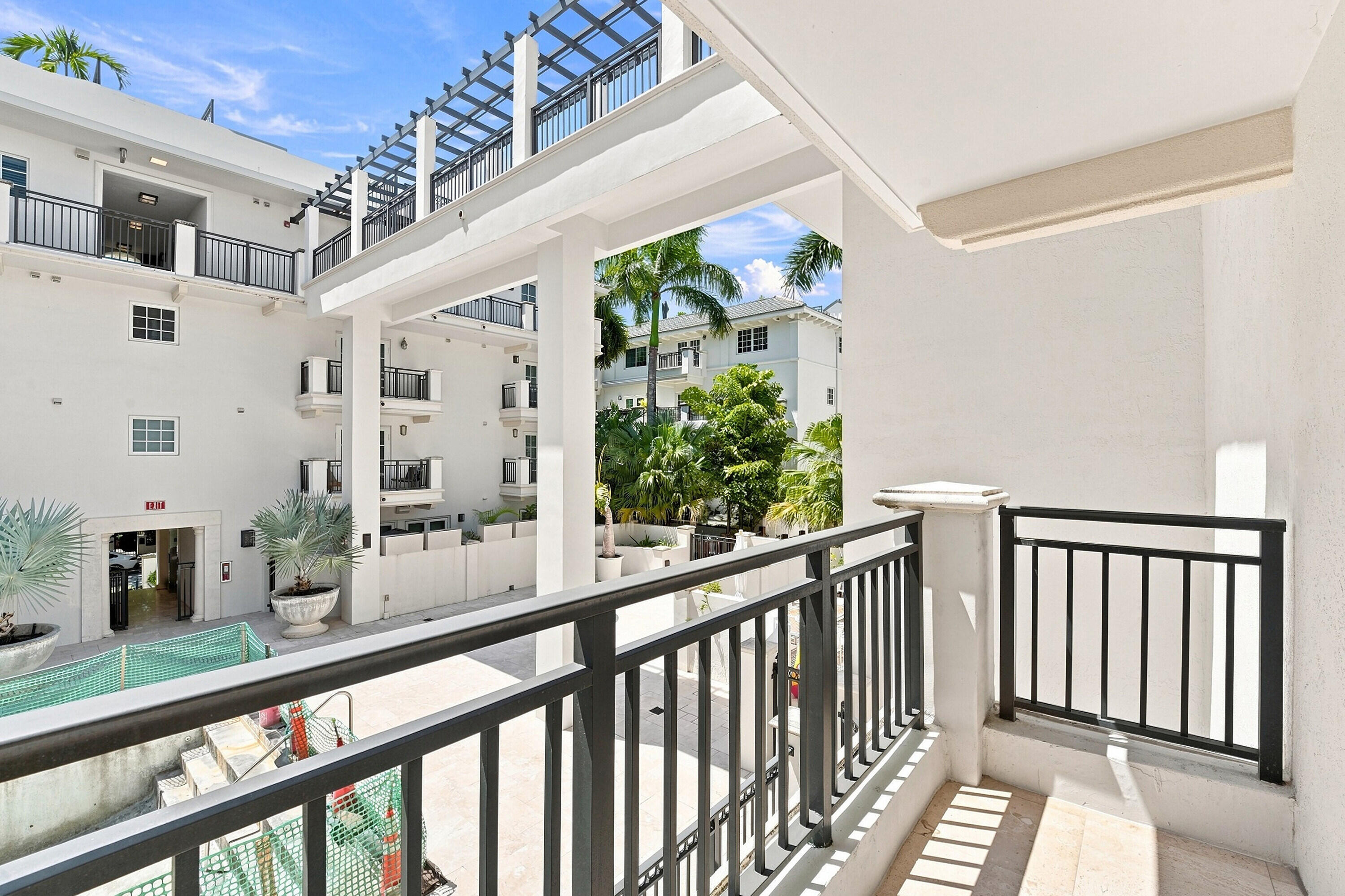 243 Meridian #113 Miami Beach, FL 33139