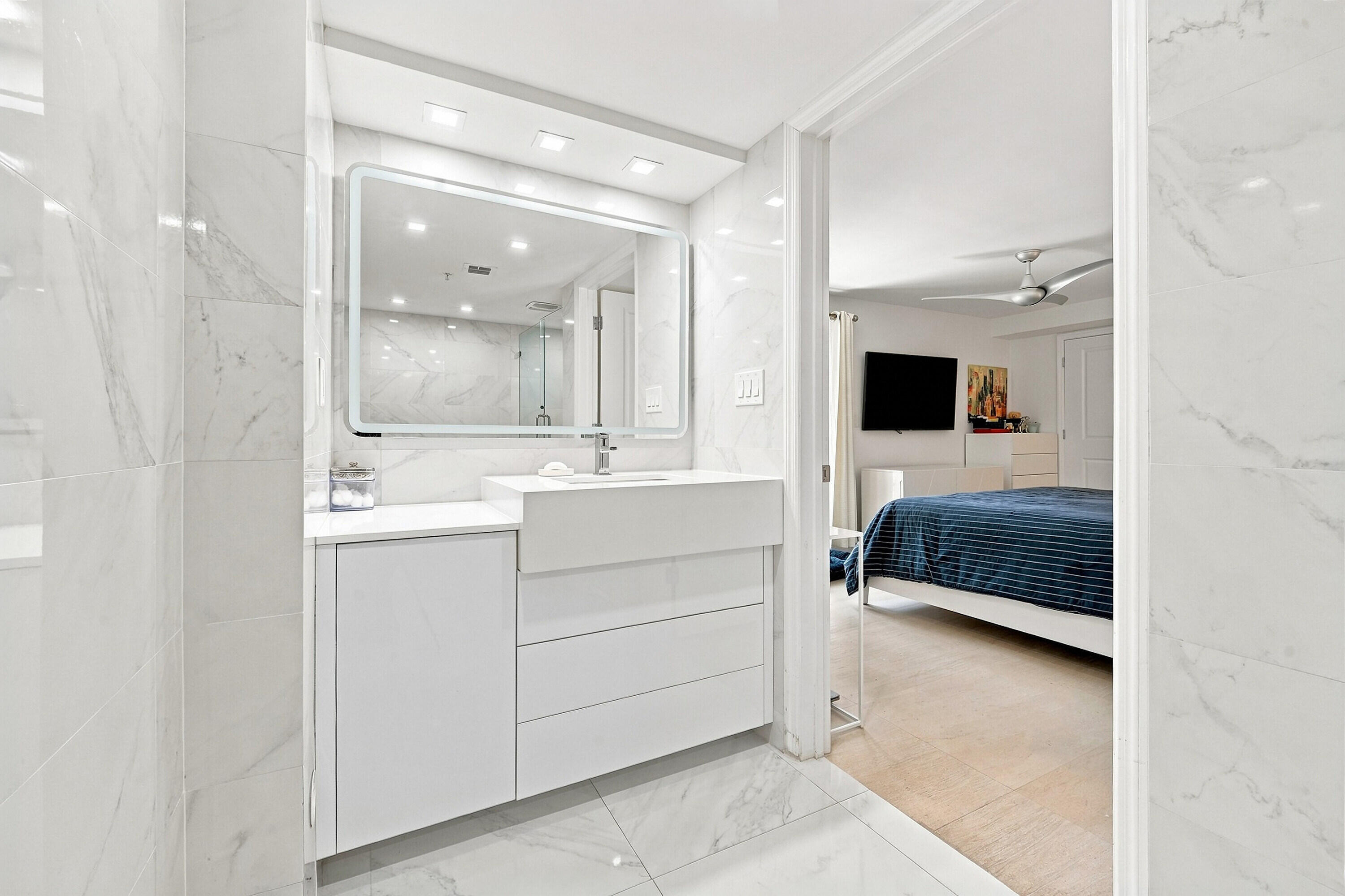 243 Meridian #113 Miami Beach, FL 33139