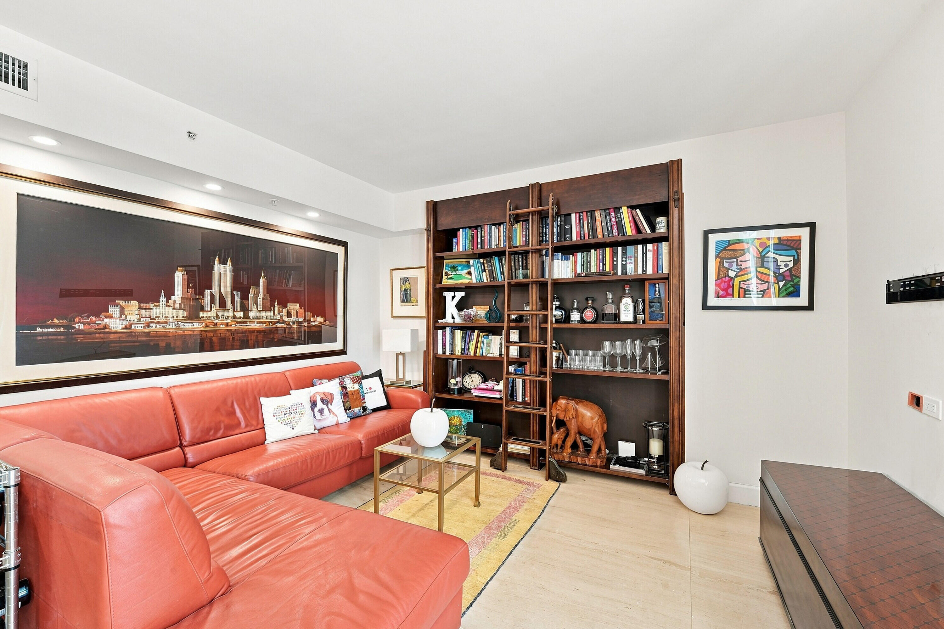 243 Meridian #113 Miami Beach, FL 33139