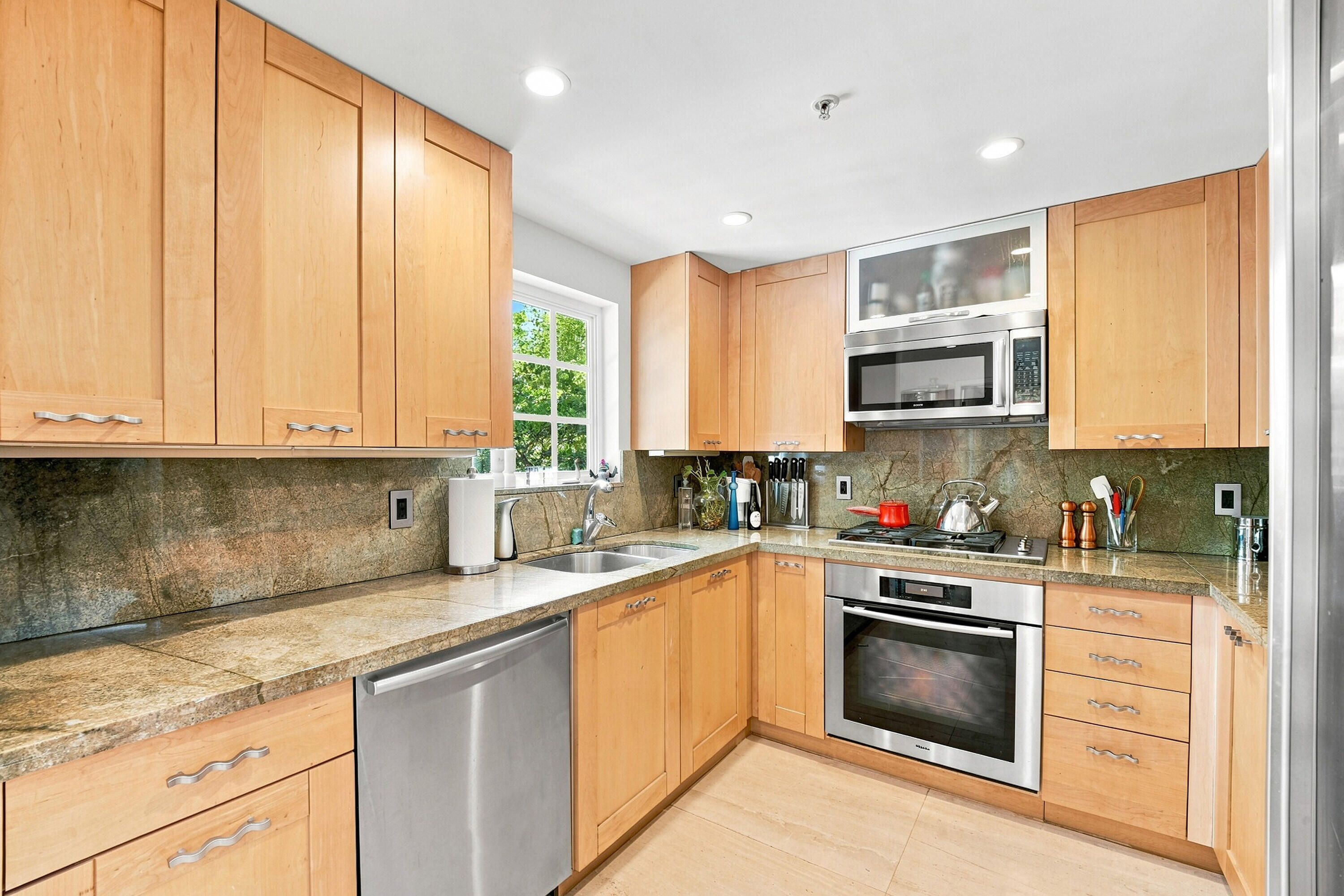 243 Meridian #113 Miami Beach, FL 33139