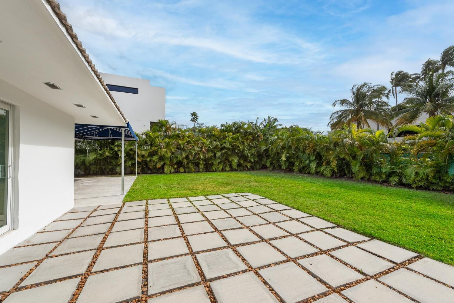 1040 N Venetian Dr Miami, FL 33139