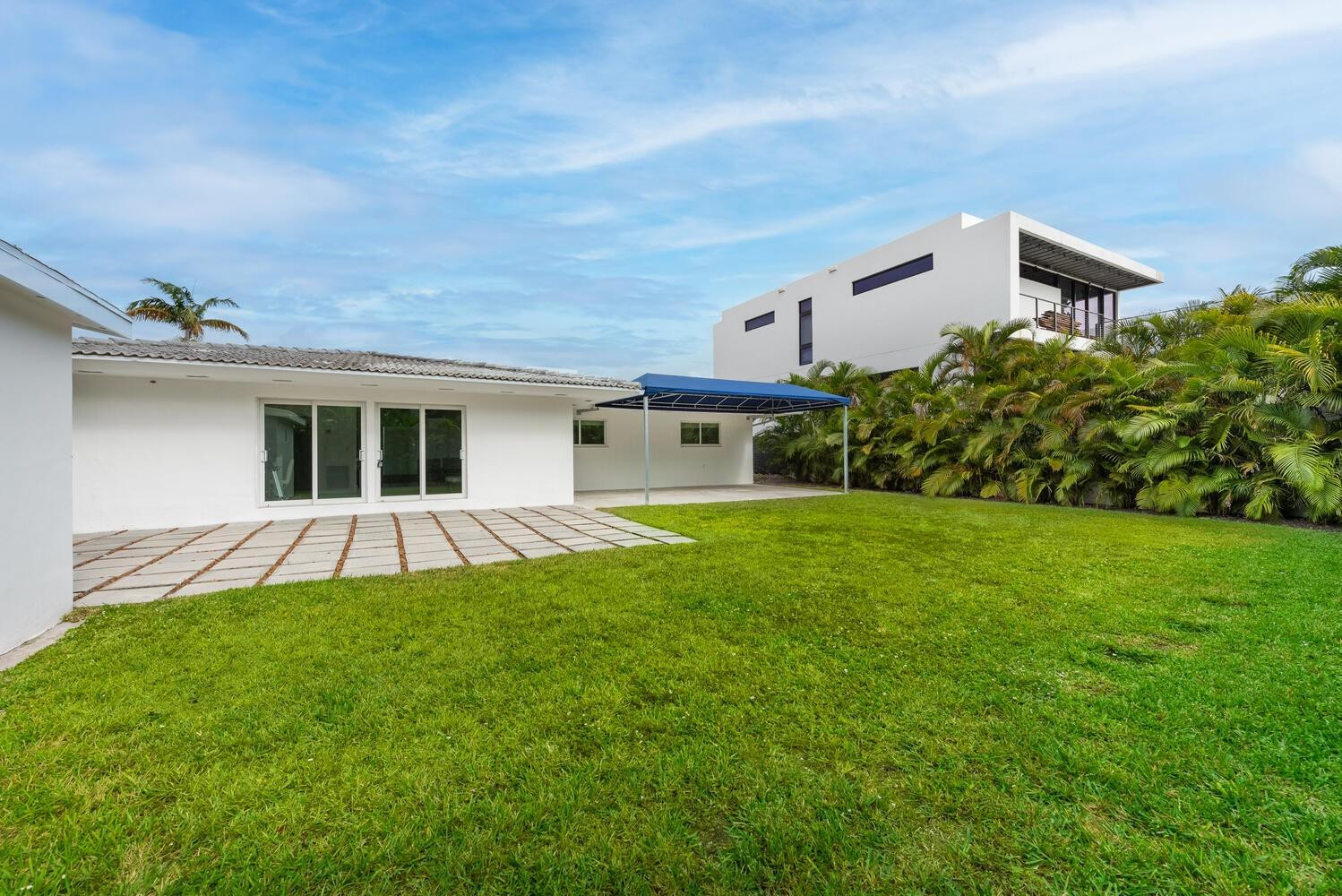 1040 N Venetian Dr Miami, FL 33139
