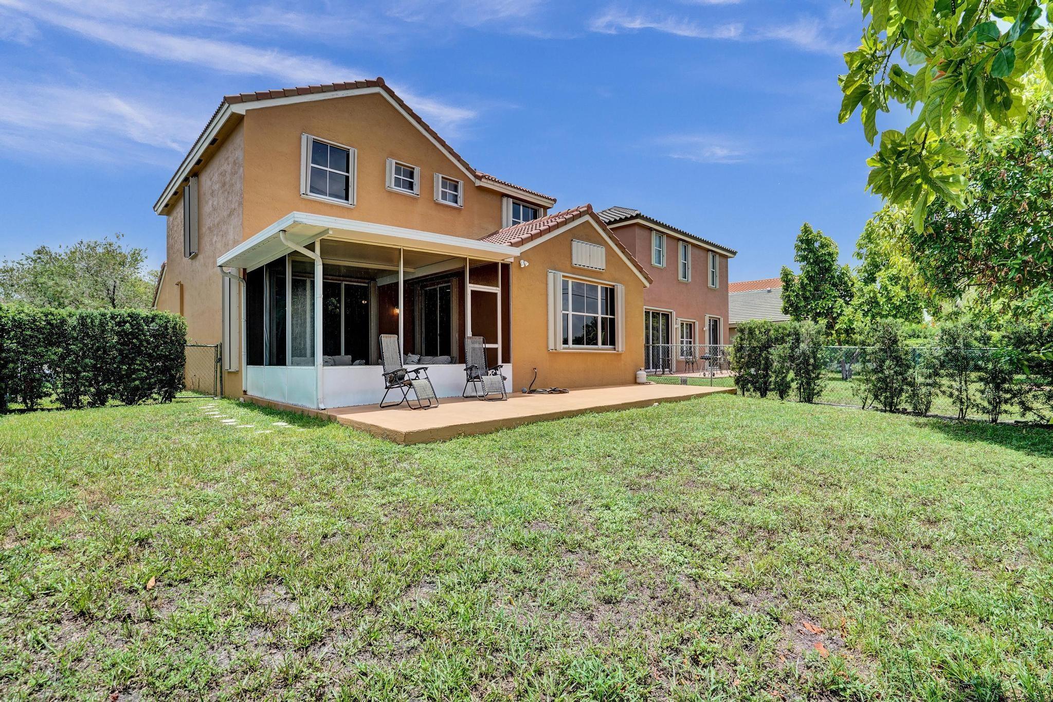 1851 NW 184th Ter