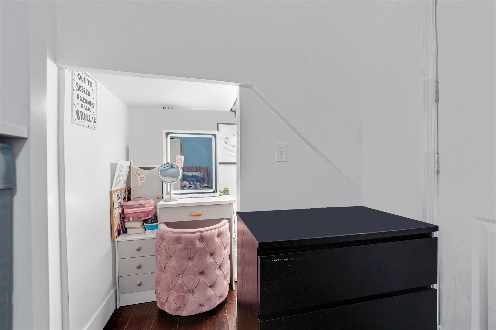 757 NW 208th Pembroke Pines, FL 33029