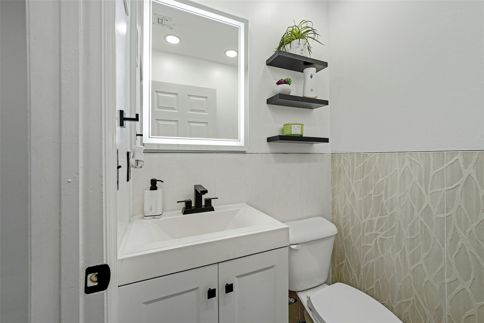 757 NW 208th Pembroke Pines, FL 33029