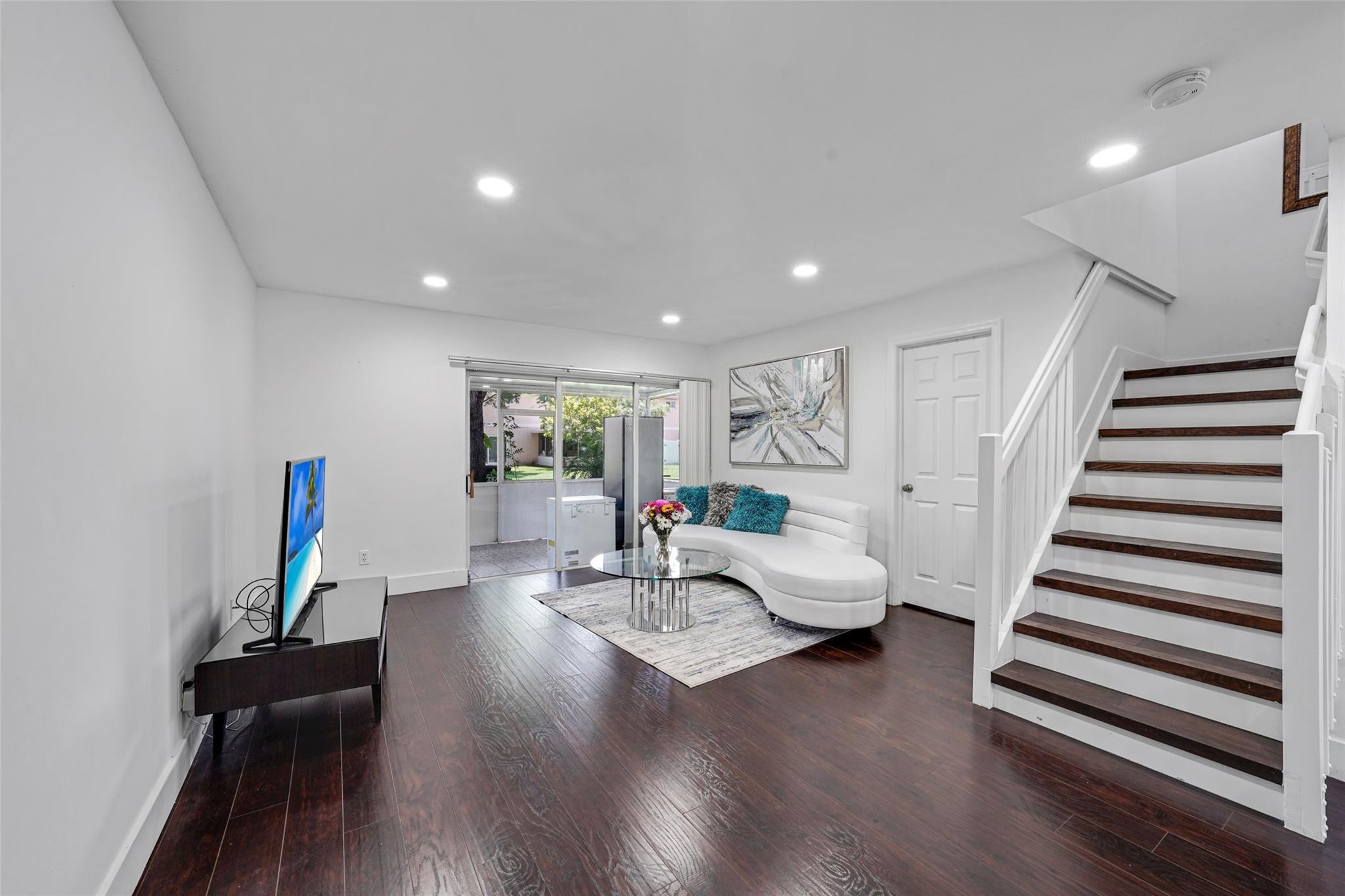 757 NW 208th Pembroke Pines, FL 33029