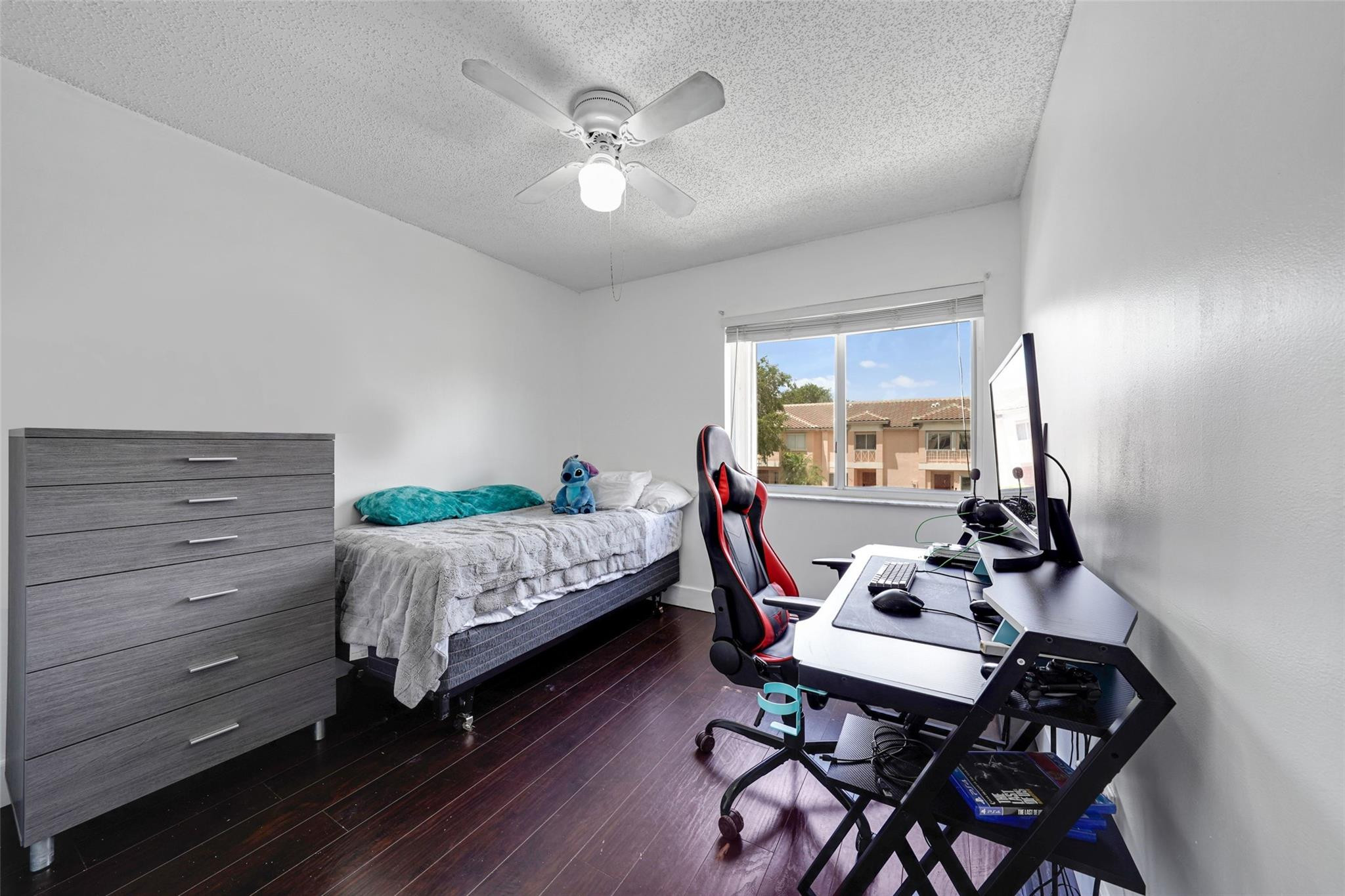 757 NW 208th Pembroke Pines, FL 33029