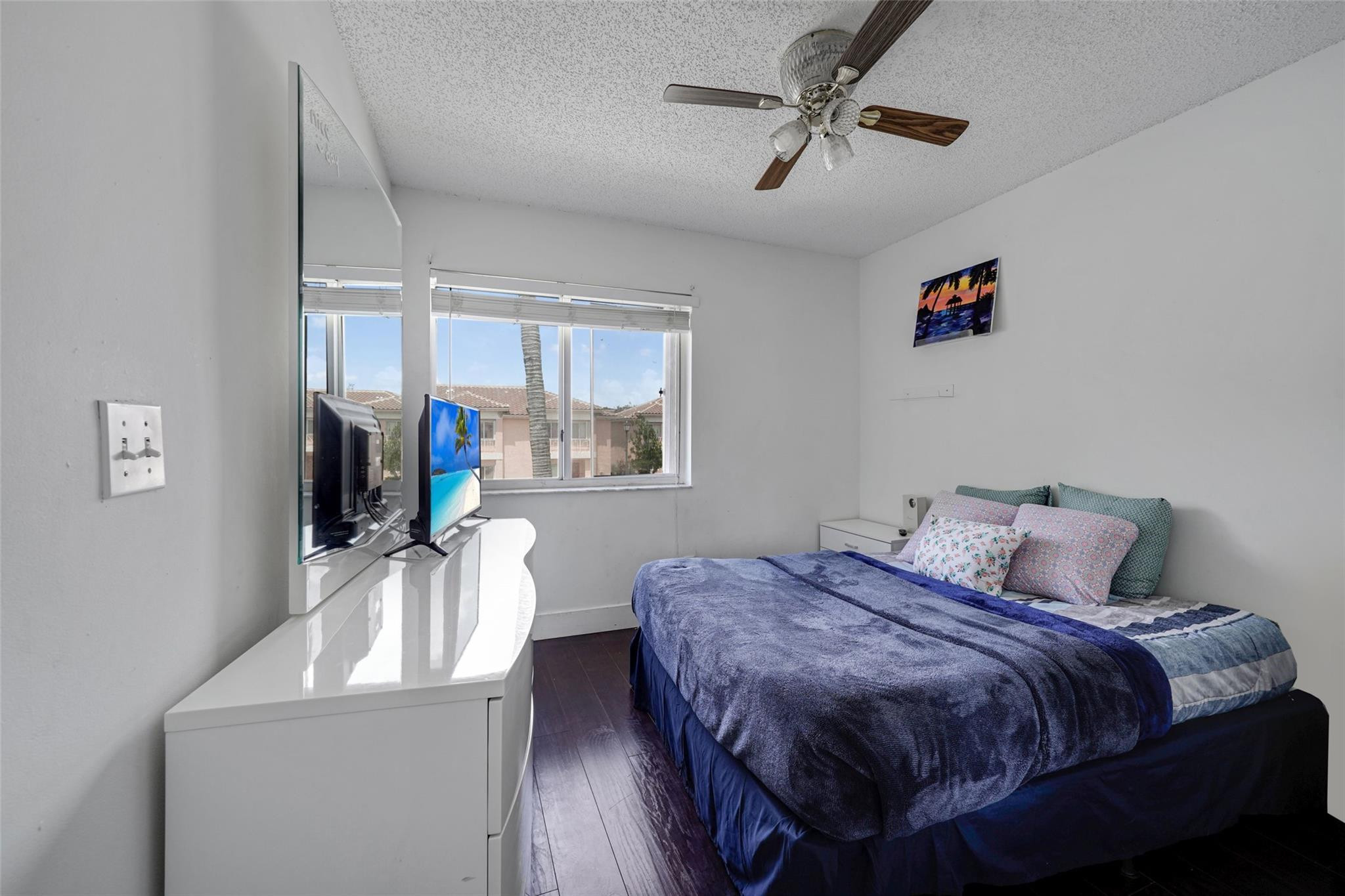 757 NW 208th Pembroke Pines, FL 33029