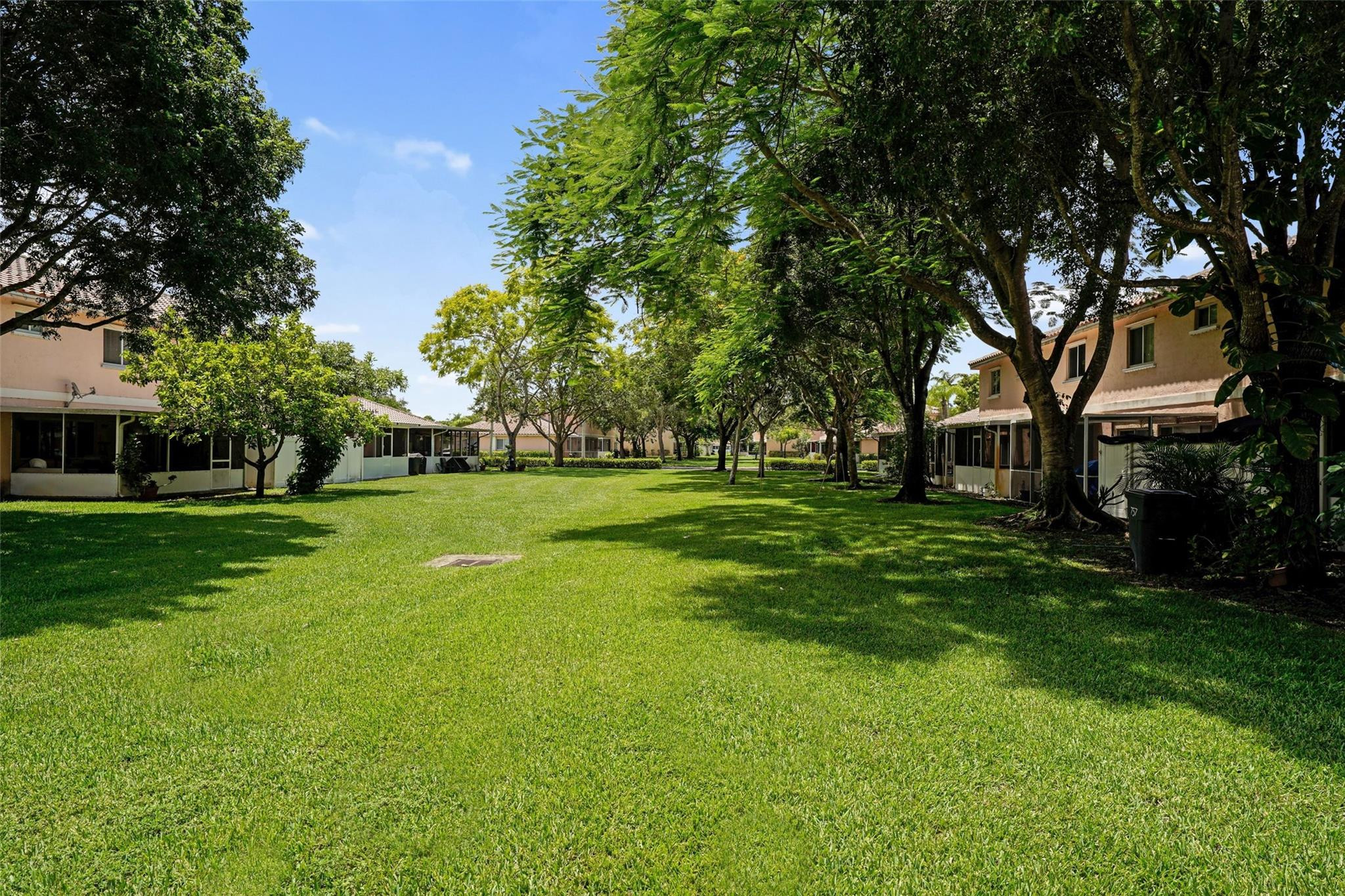 757 NW 208th Pembroke Pines, FL 33029