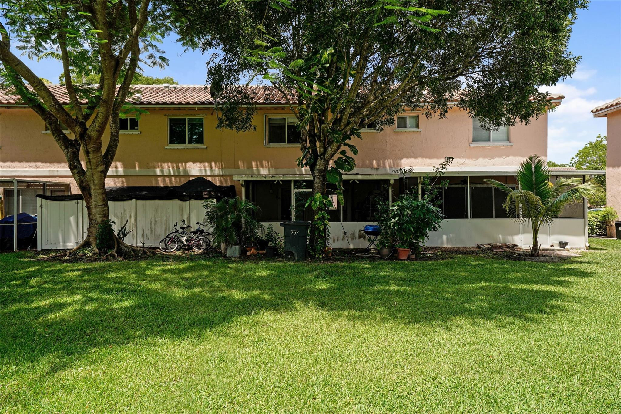 757 NW 208th Pembroke Pines, FL 33029