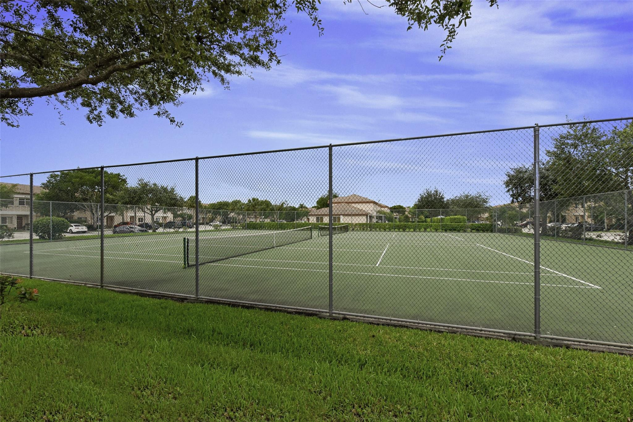 757 NW 208th Pembroke Pines, FL 33029