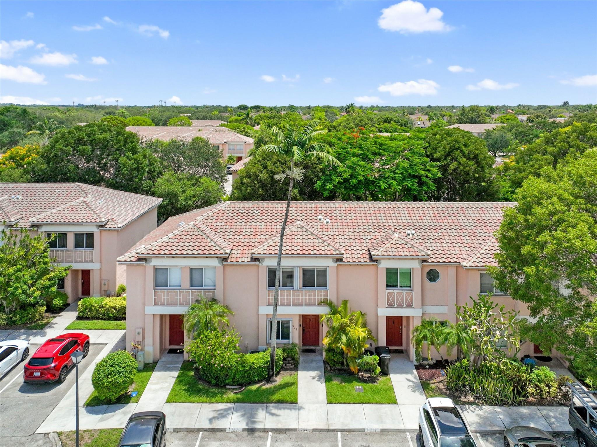 757 NW 208th Pembroke Pines, FL 33029