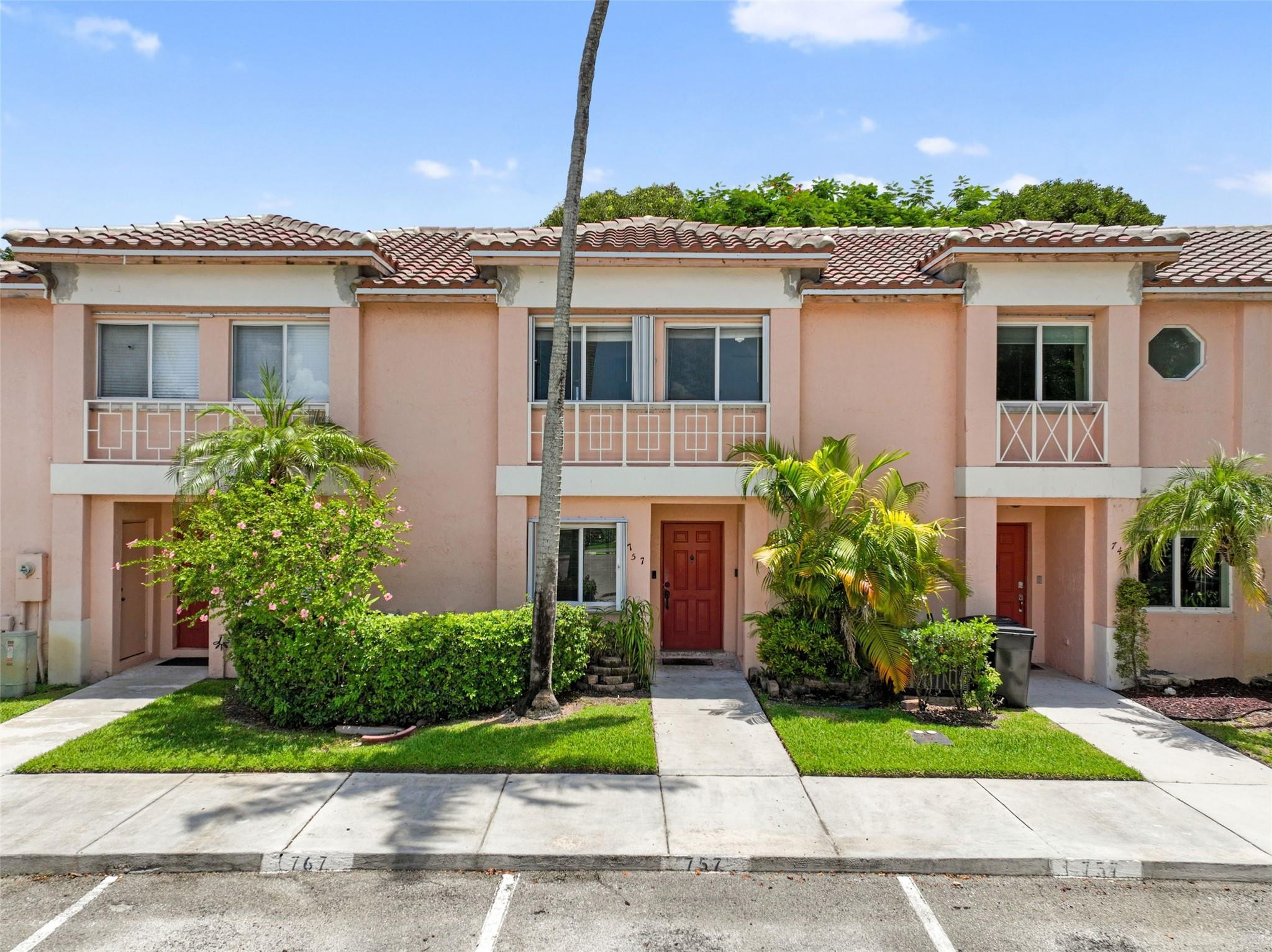 757 NW 208th Pembroke Pines, FL 33029