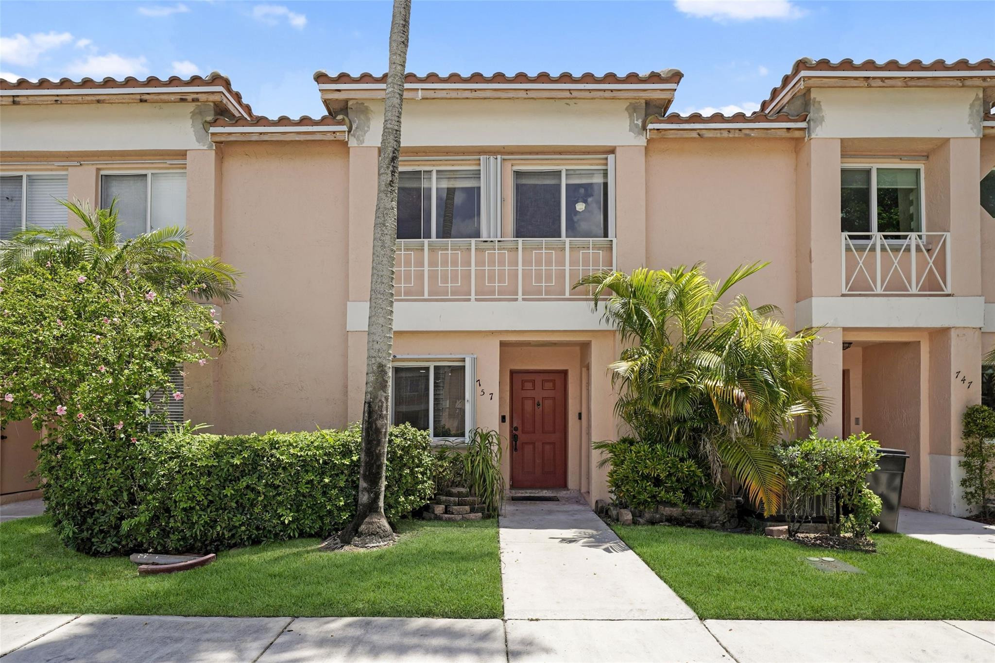 757 NW 208th Pembroke Pines, FL 33029