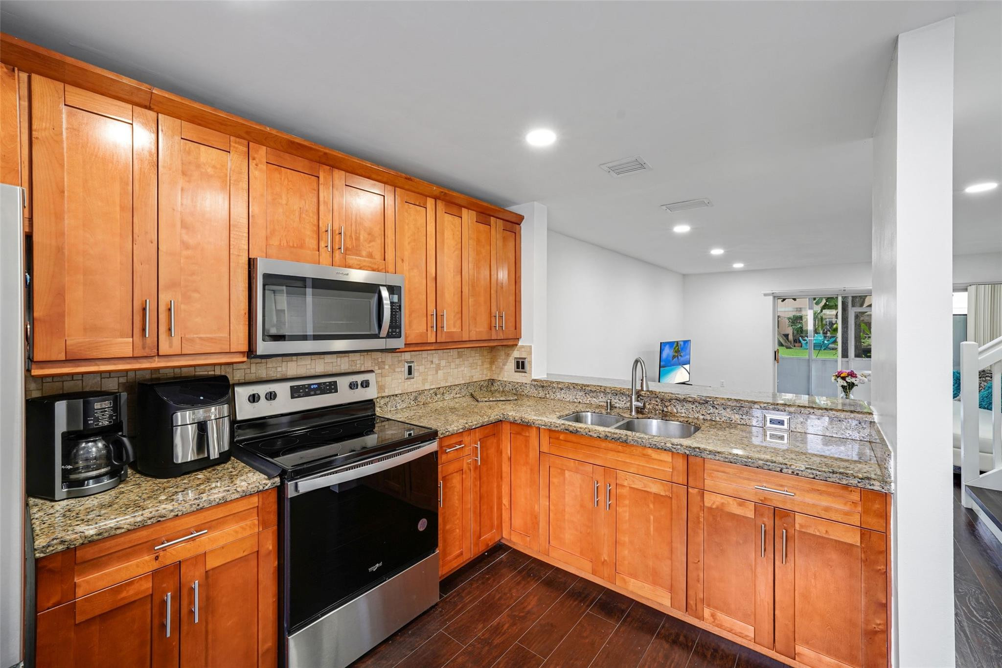 757 NW 208th Pembroke Pines, FL 33029