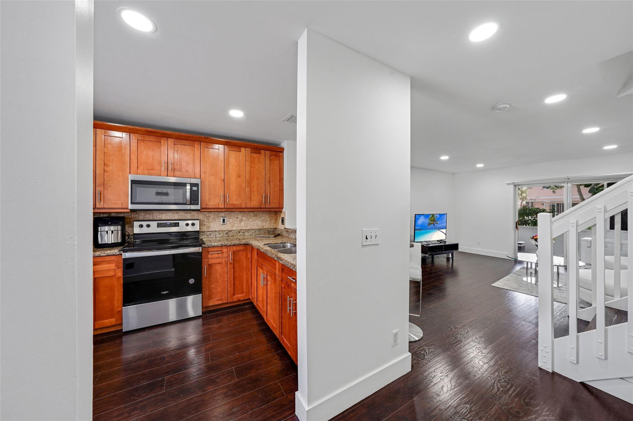 757 NW 208th Pembroke Pines, FL 33029