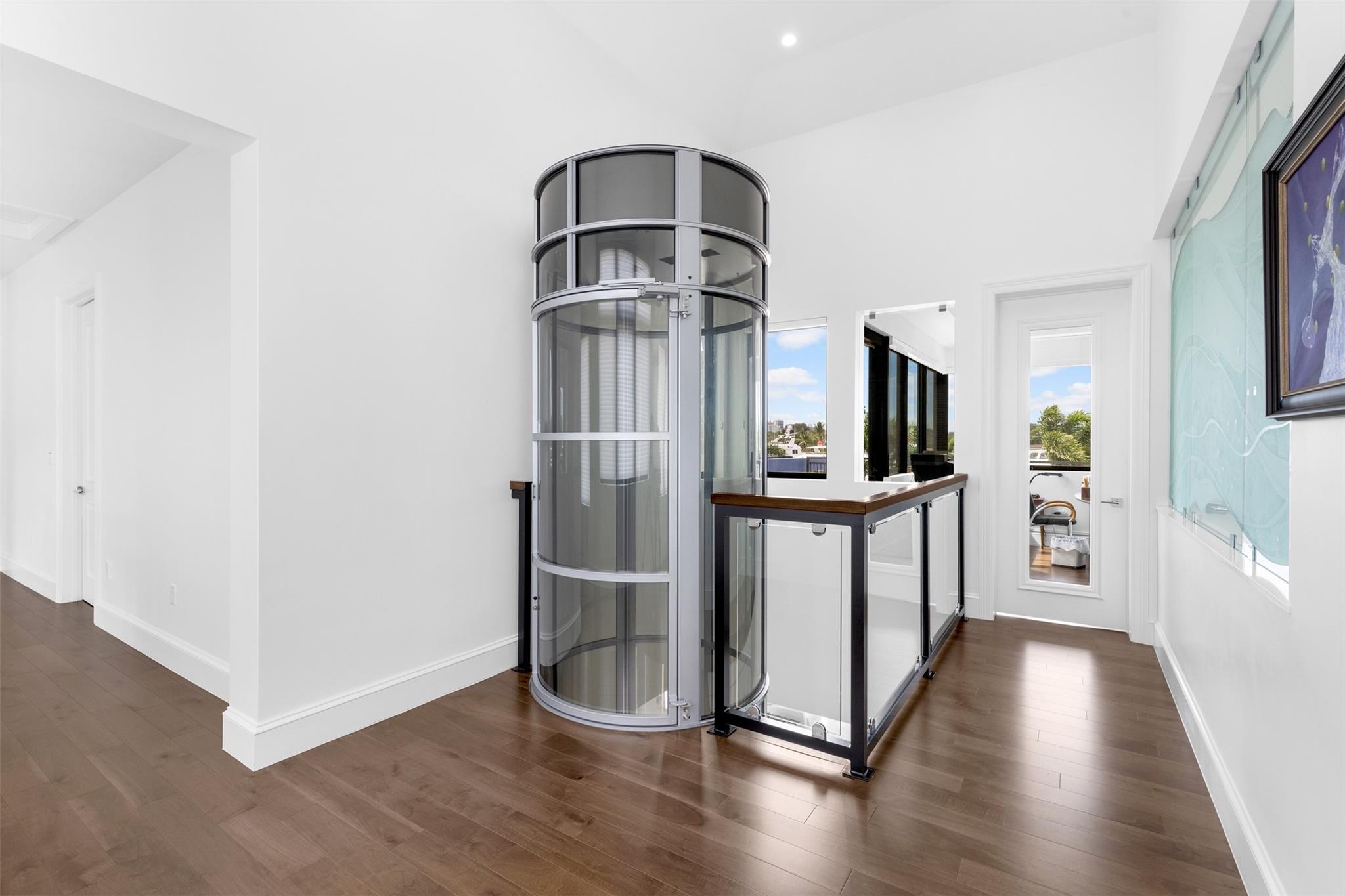 797 Middle Riv Dr Fort Lauderdale, FL 33304