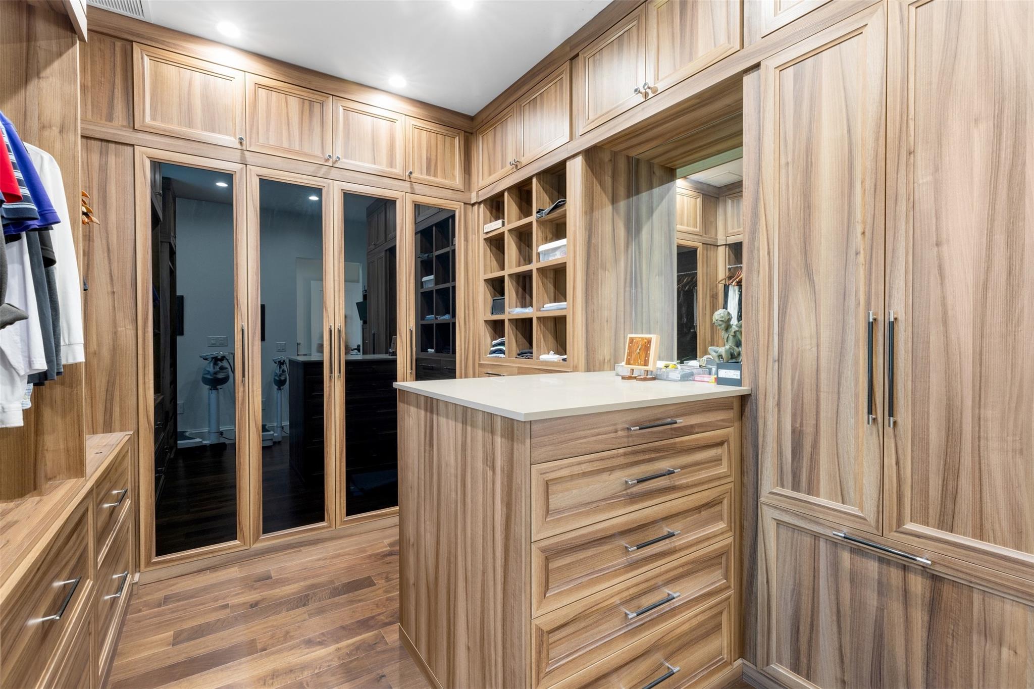 797 Middle Riv Dr Fort Lauderdale, FL 33304