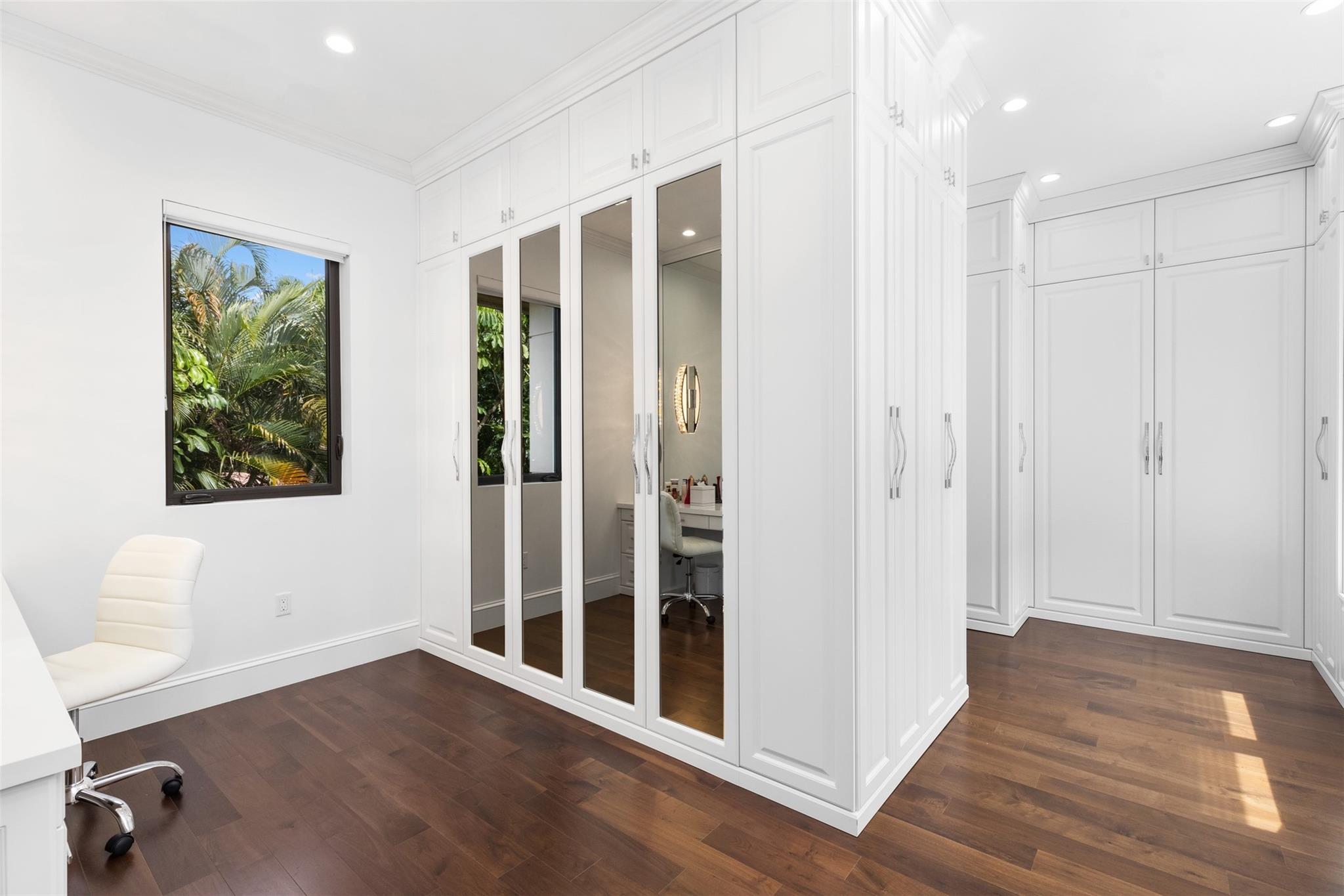 797 Middle Riv Dr Fort Lauderdale, FL 33304